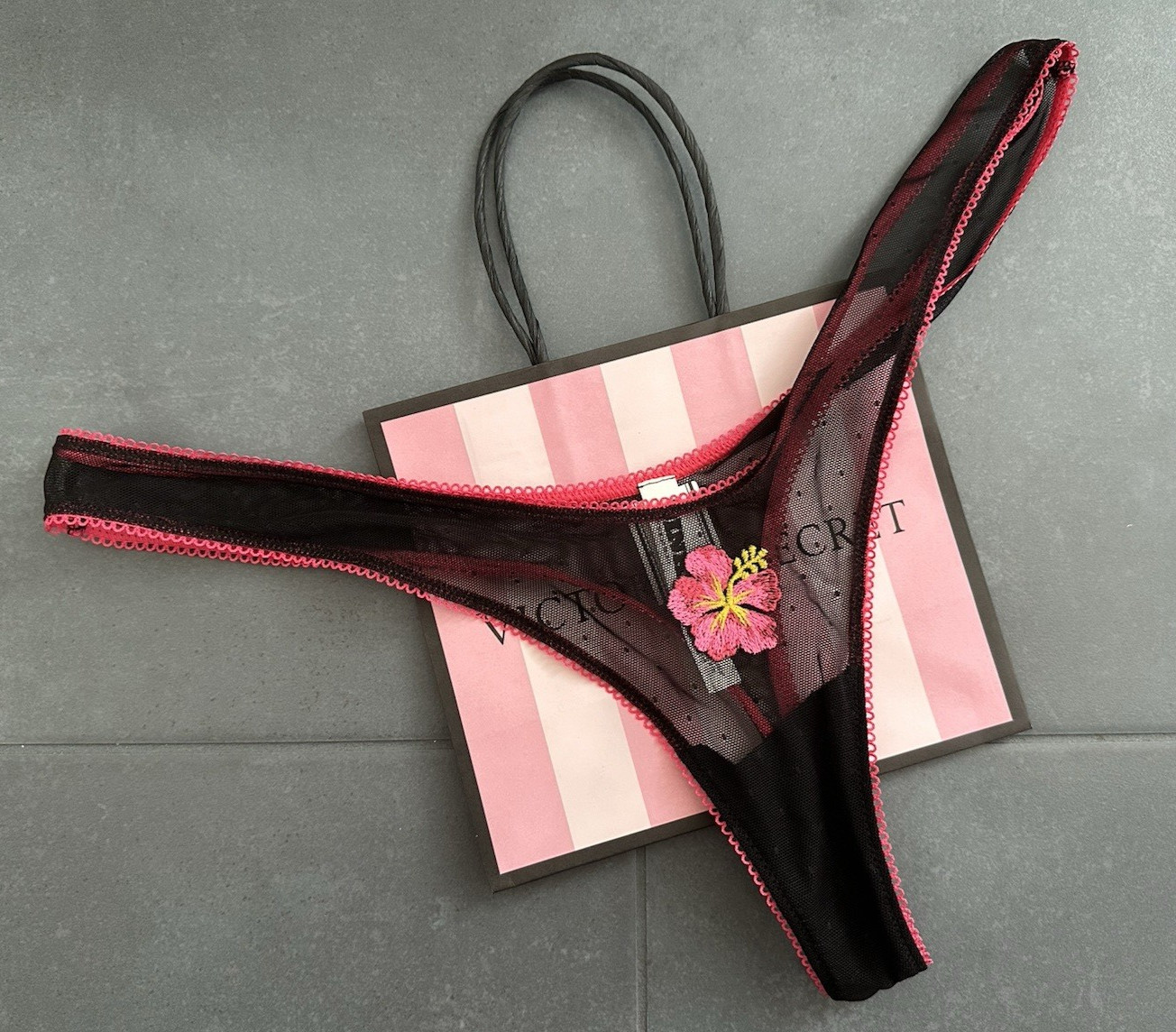 Victoria’s Secret PINK Wink Micro Thong Panty Hibiscus Flower Size L NEW