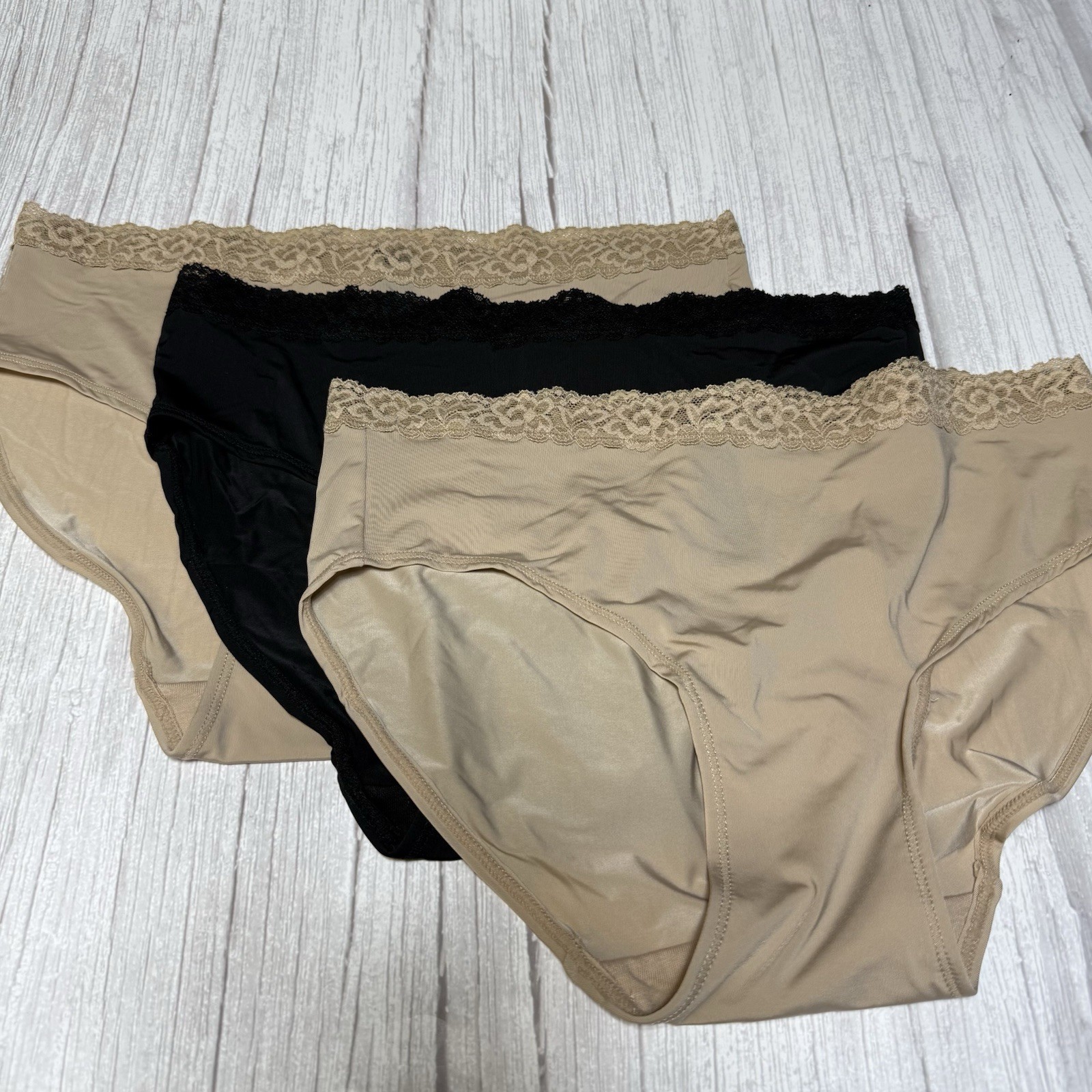New Women’s NATORI 7723365 Set Of 3 Finishing Touch Lace Brief Panty Size S