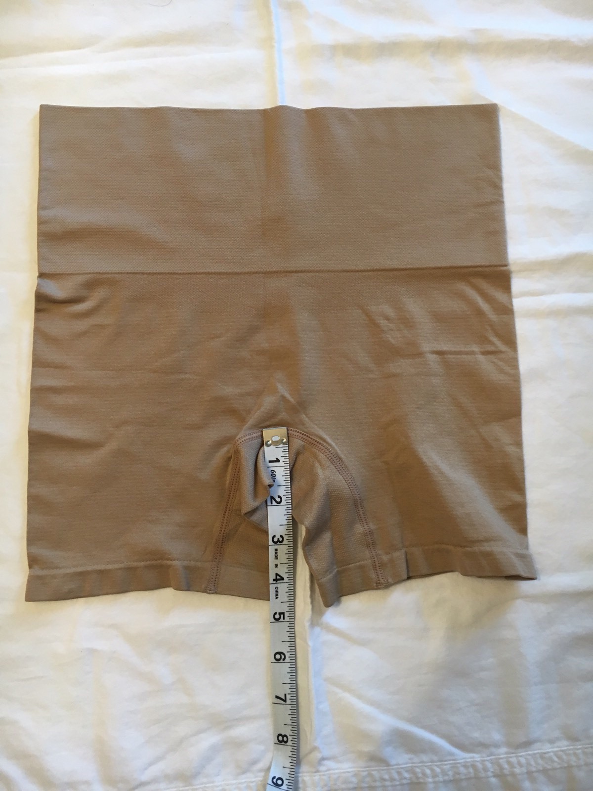 NWOT HSN Yummie Seamless H. Thomson Brief Boy Shorts – Tan – Size M/L