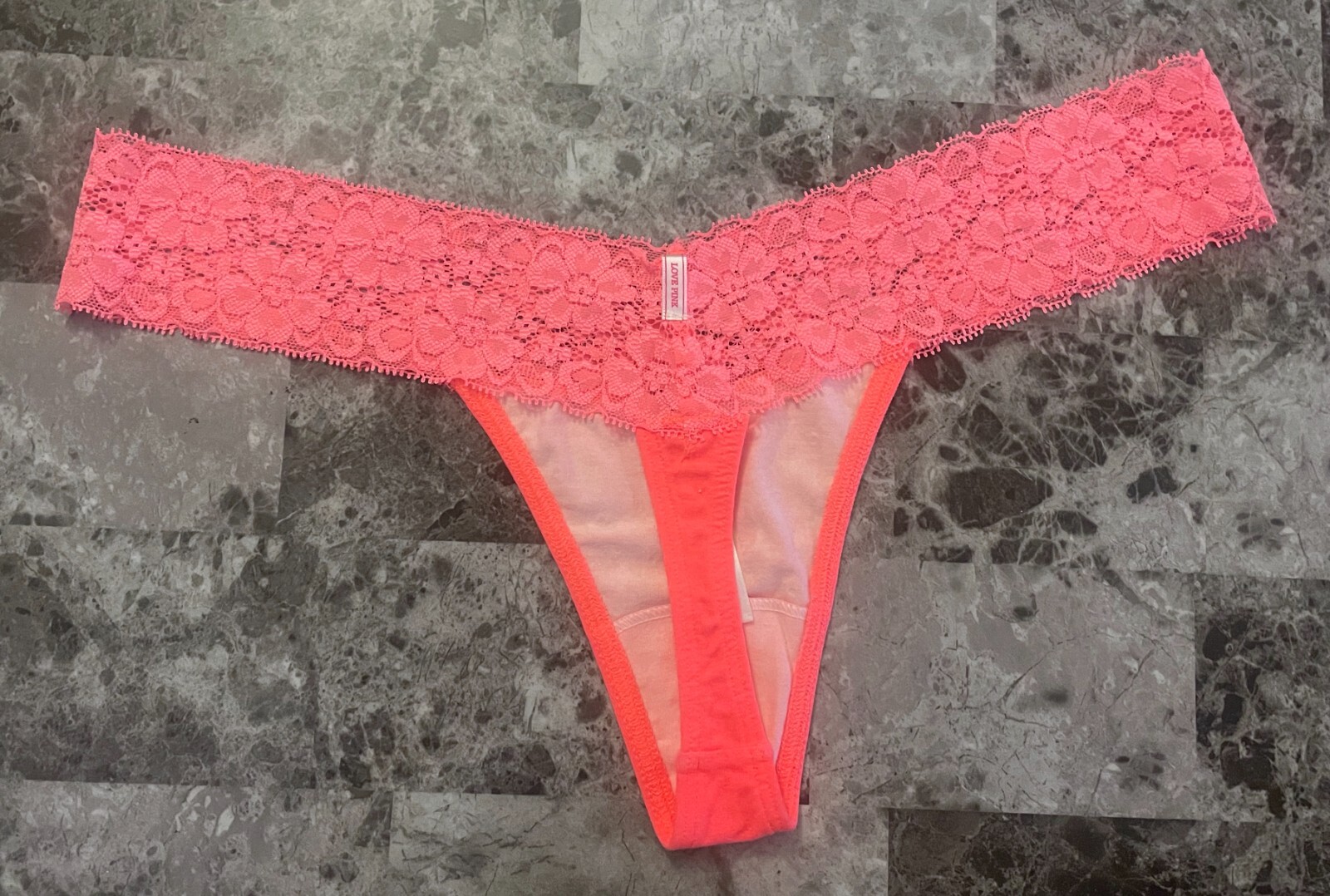 NWOT VICTORIA’S SECRET PINK L CORAL SILVER STUDDED LACE BAND RARE THONG PANTIES