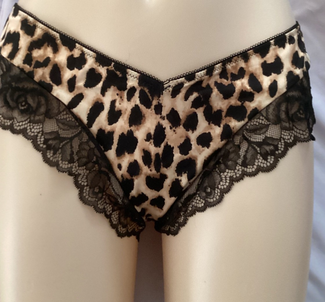 VICTORIA’S SECRET VERY SEXY High Leg Cheeky Panty VS Leopard XL Lace Trim (GH420