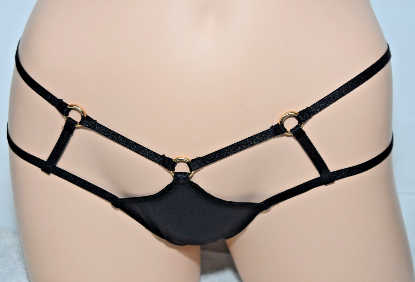 NWT Victoria’s Secret Black Strappy High Leg Open Back Cheeky Bikini Panty L