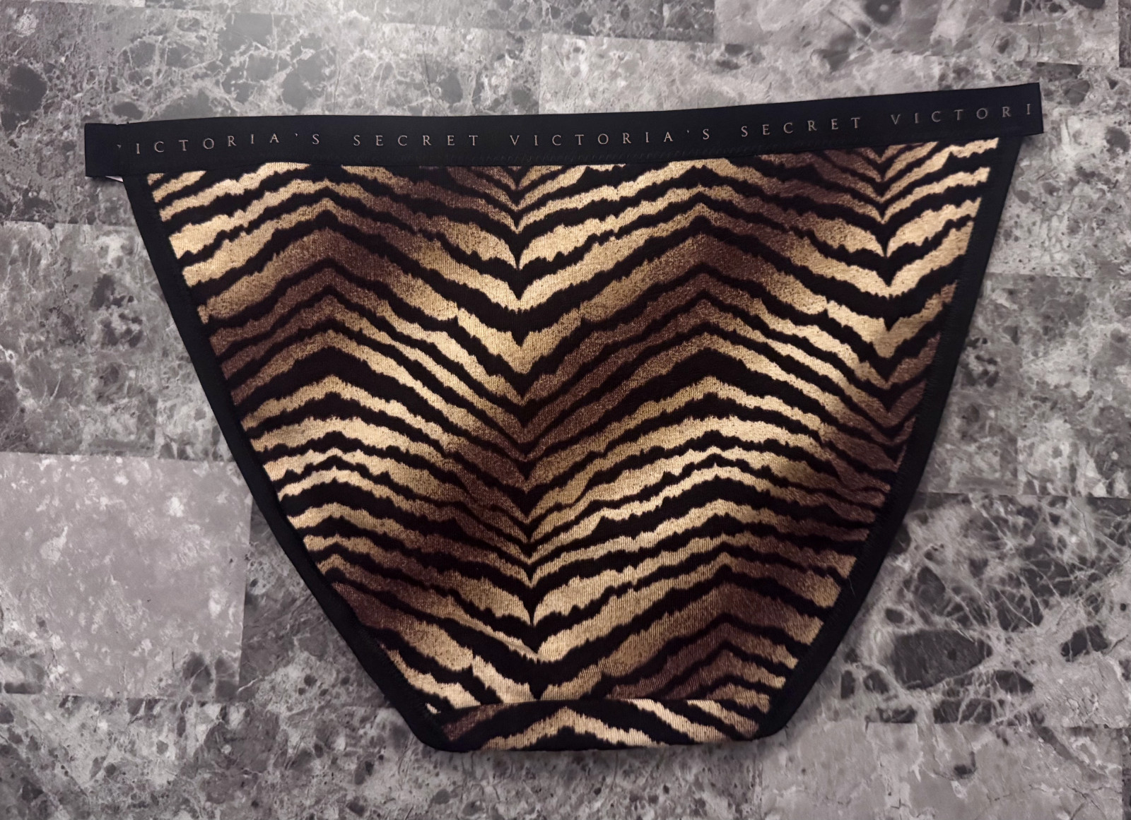 NWT VICTORIA’S SECRET BLACK TIGER STRIPE LIGHTWEIGHT BAND STRING BIKINI PANTIES
