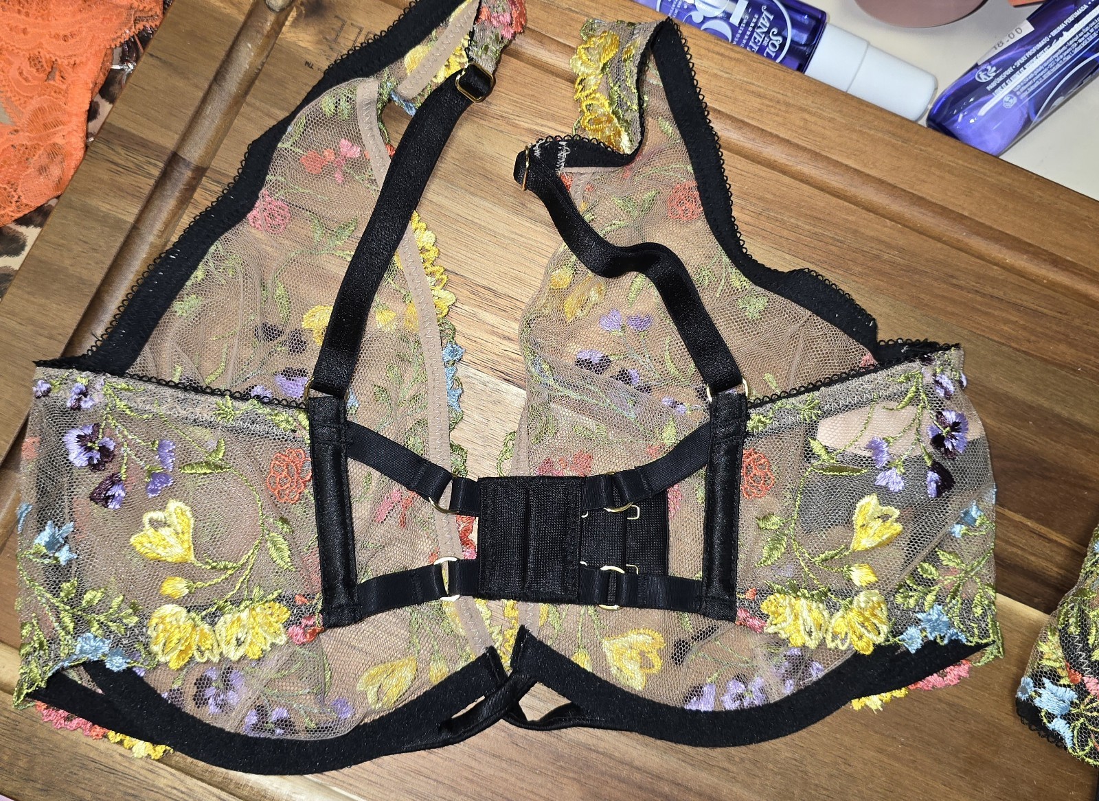 Victoria’s Secret DREAM ANGELS Multi embroidery 2 piece Bra+Garter Set 32DD XS