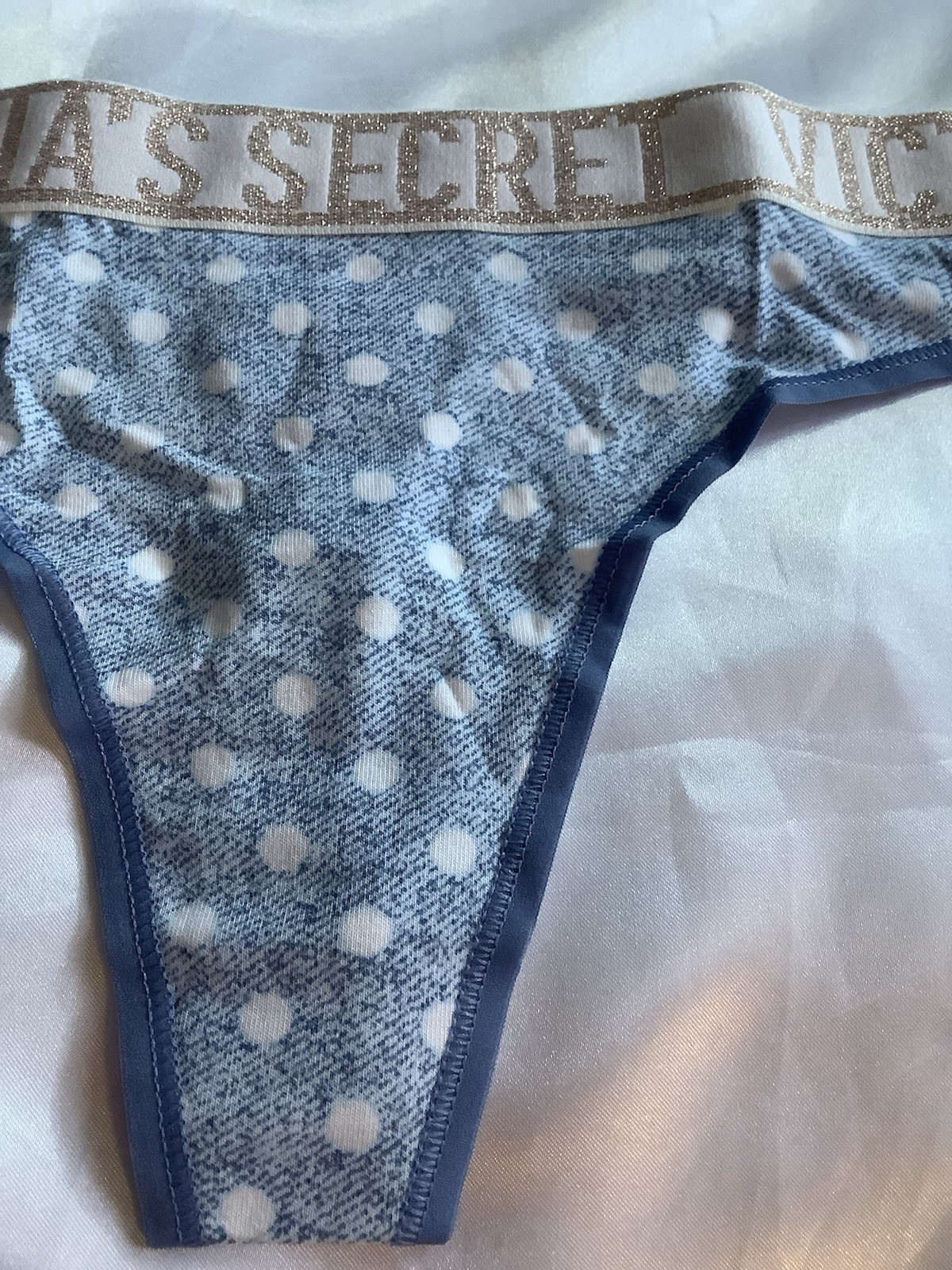 Victoria’s Secret PINK Women’s Thong Panties Blue Polka Dot Gold Glitter 1pk L