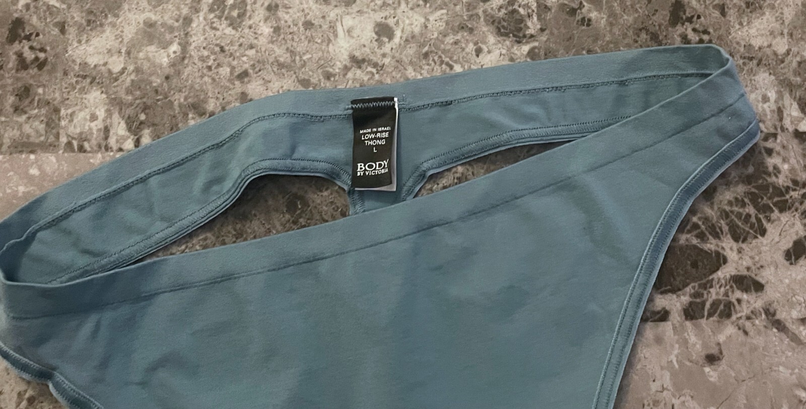 NWOT BODY BY VICTORIA’S SECRET LARGE BLUE SEAMLESS VINTAGE RARE THONG PANTIES