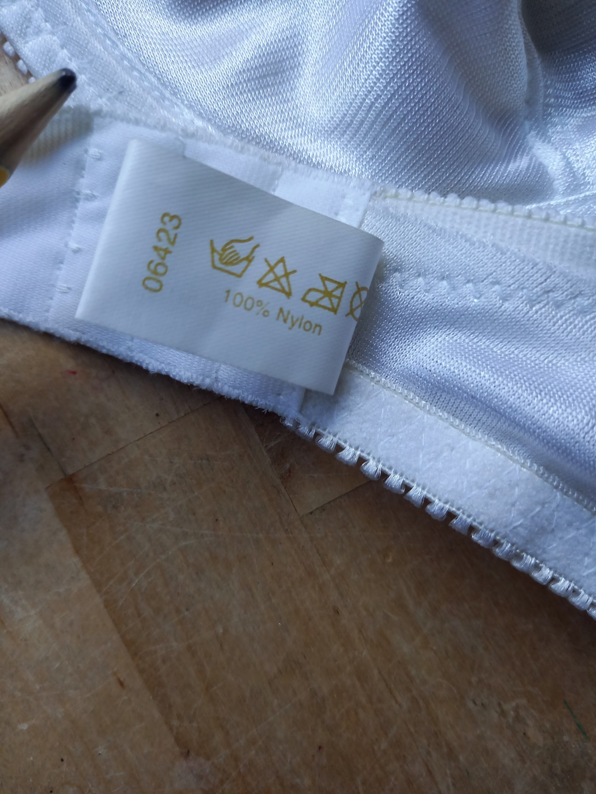 White Bra with Lace Trim Cups Underwire Bra 34C BRAND NEW