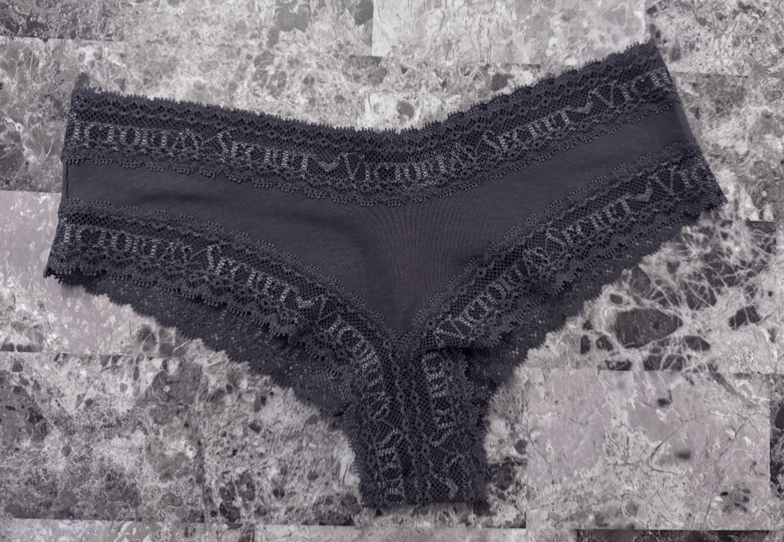NWT VICTORIA’S SECRET XS GRAY PINK HEART LOGO LACE RARE CHEEKY PANTIES