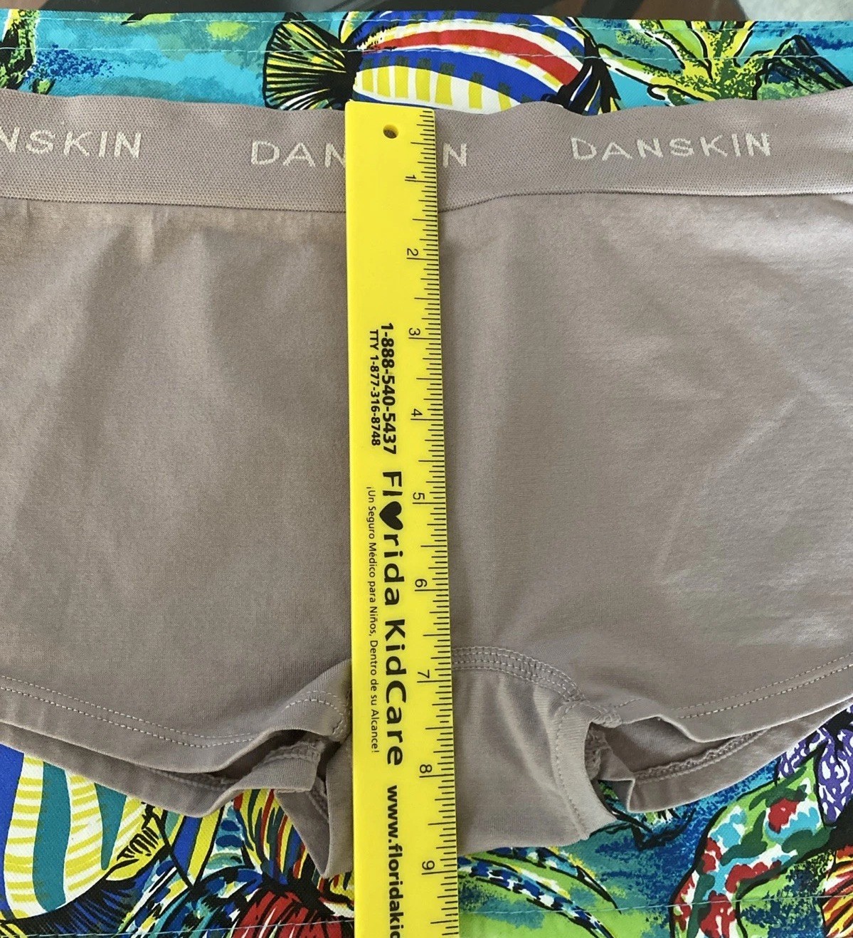 DANSKIN NWT Women’s L Light Gray Panties Seamless Tagless Boy Shorts/Panty