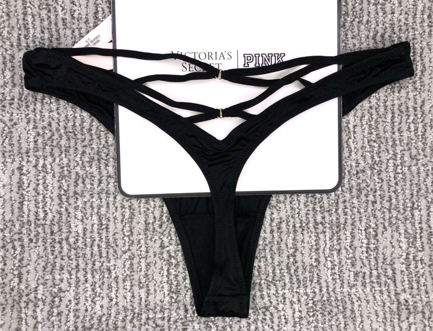 Victorias Secret VerySexy NWT Medium Black Strappy High Leg Thong Panty Hardware