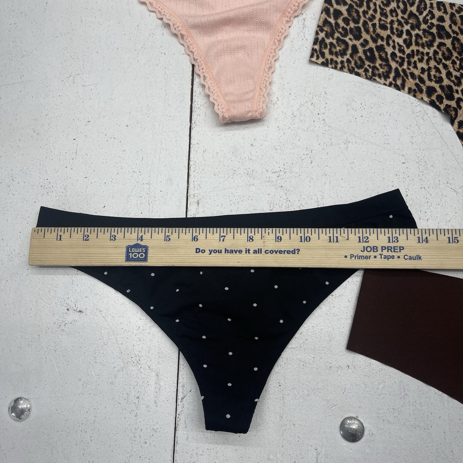 Victoria’s Secret 4 Pack Brown Black Pink Thong/String Underwear Women’s Size L
