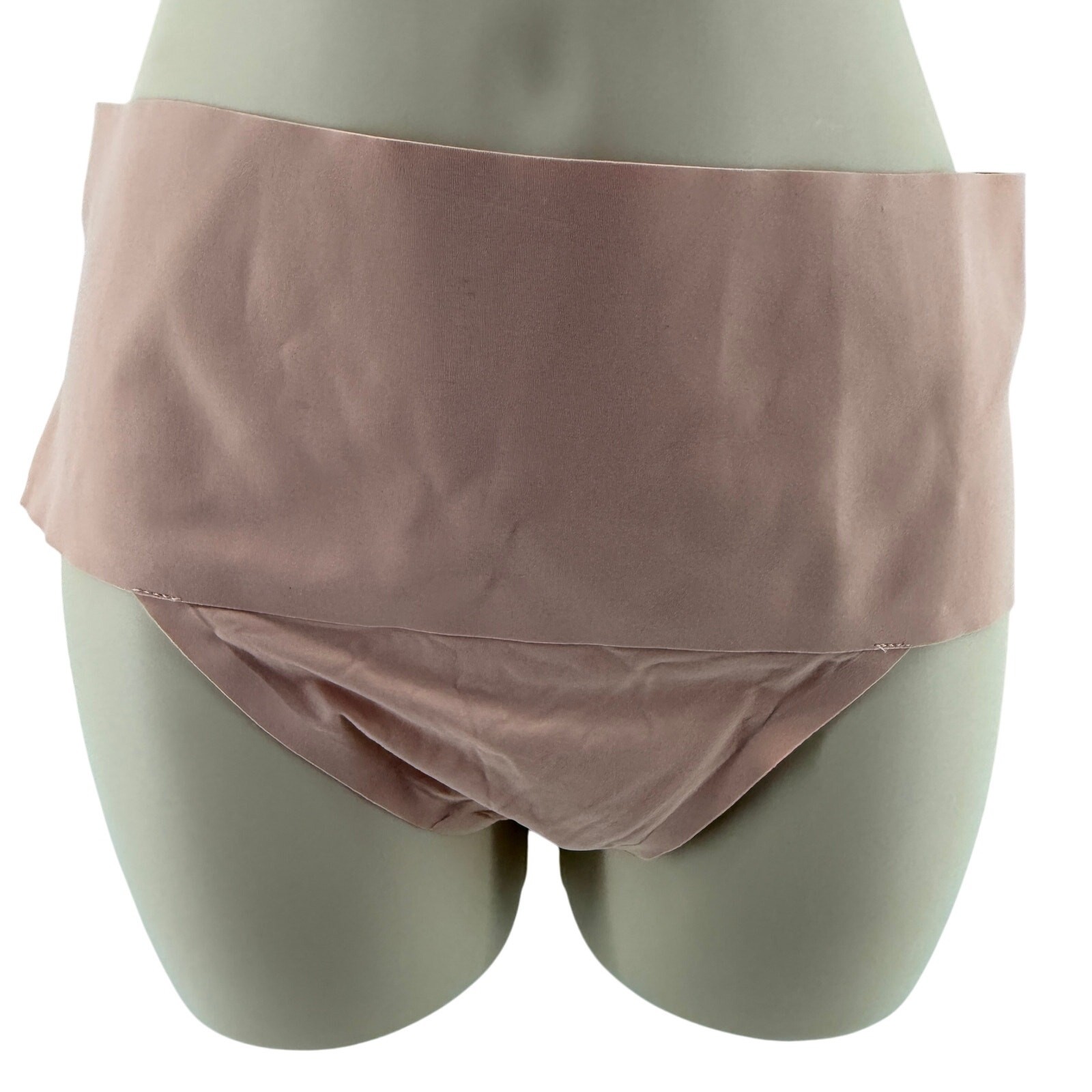Spanx Supersmooth Undie-tectable Thong Ballerina Pink Womens Large
