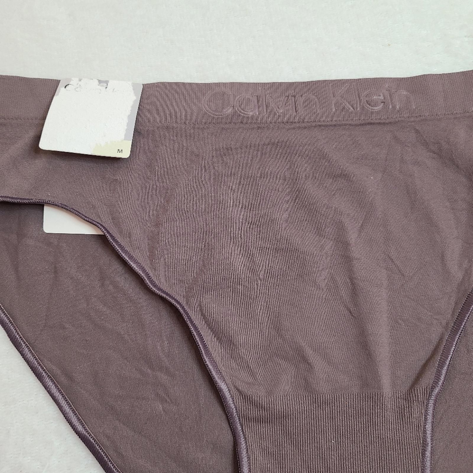 Calvin Klein Seamless Bonded Flex Bikini Panty Size M Taupe