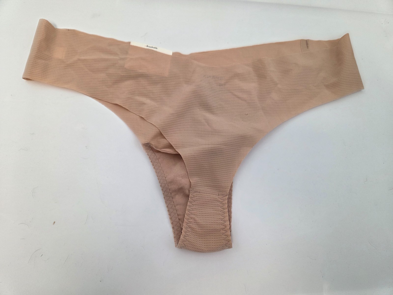 SPANX Under Statements Thong Panty Women’s Large NWT Light As Air