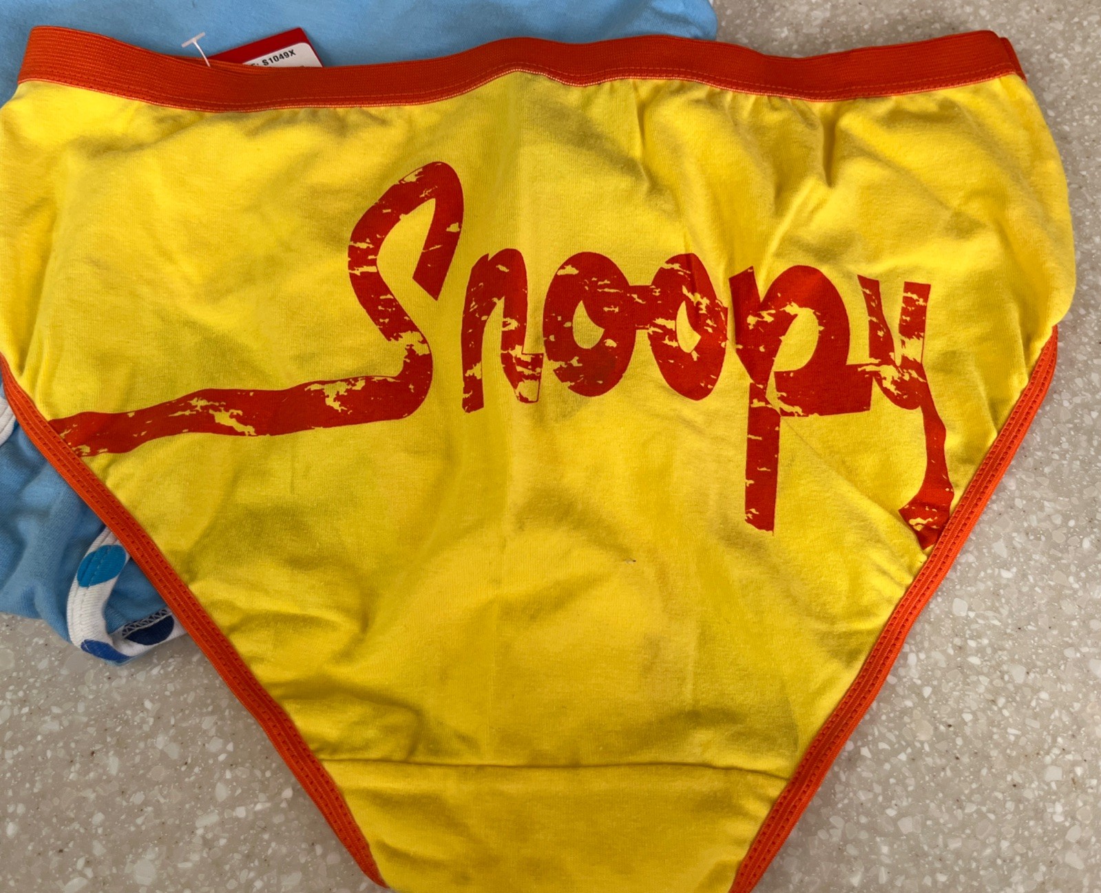 PEANUTS Snoopy 2 Pk Size 10 Blue & Single Size 8 Yellow/orange Panties