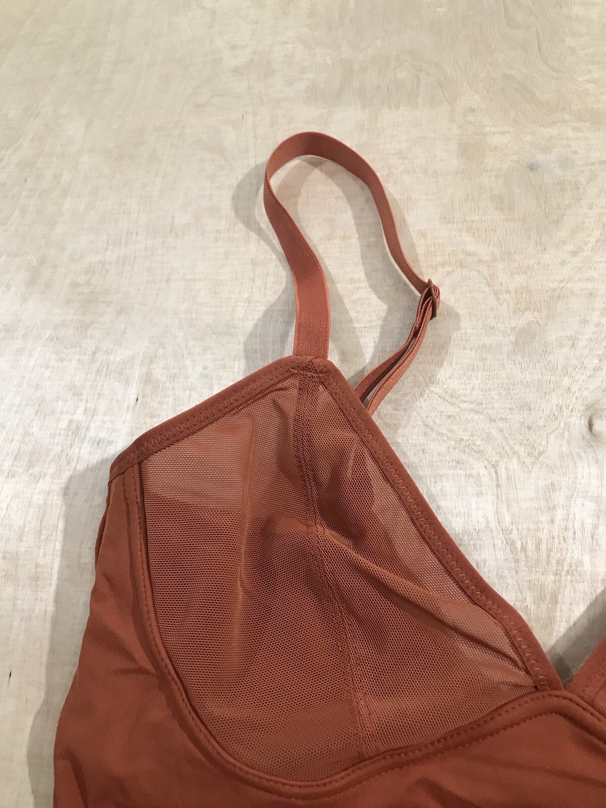 Knix Mesh Wireless BodySuit Size Small Ginger Cookie