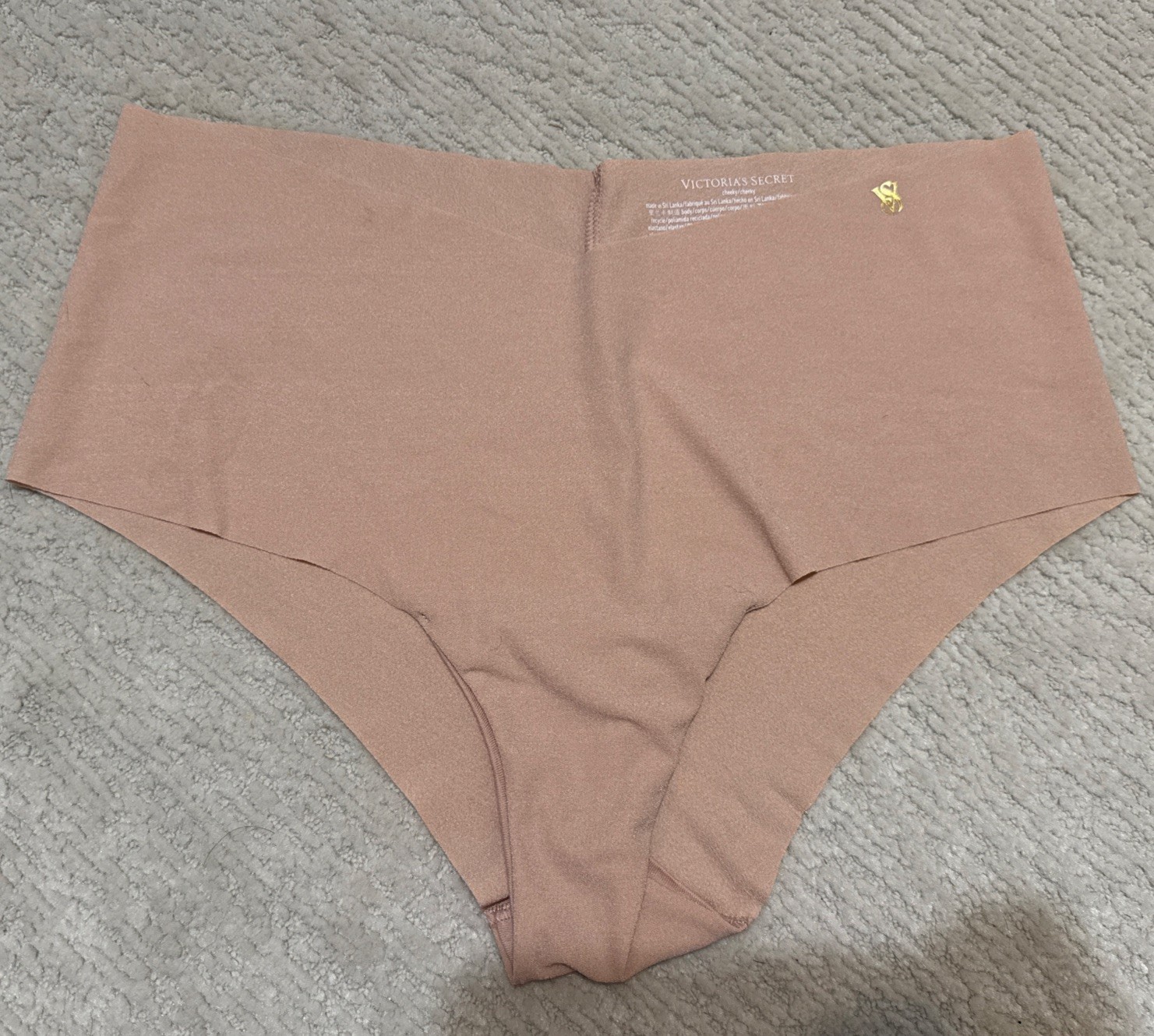 Two Victoria’s Secret seamless cheeky hip hugger panties nude khaki beige XL