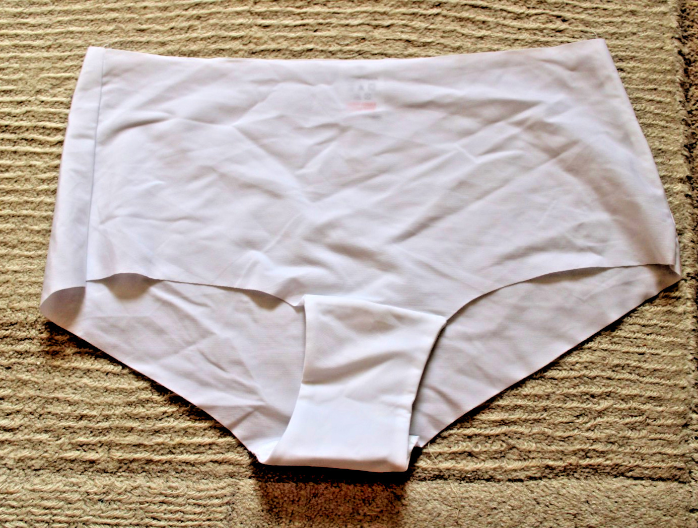 Brand New Seamless Boyshort Style Knickers, White, Small UK 8-10