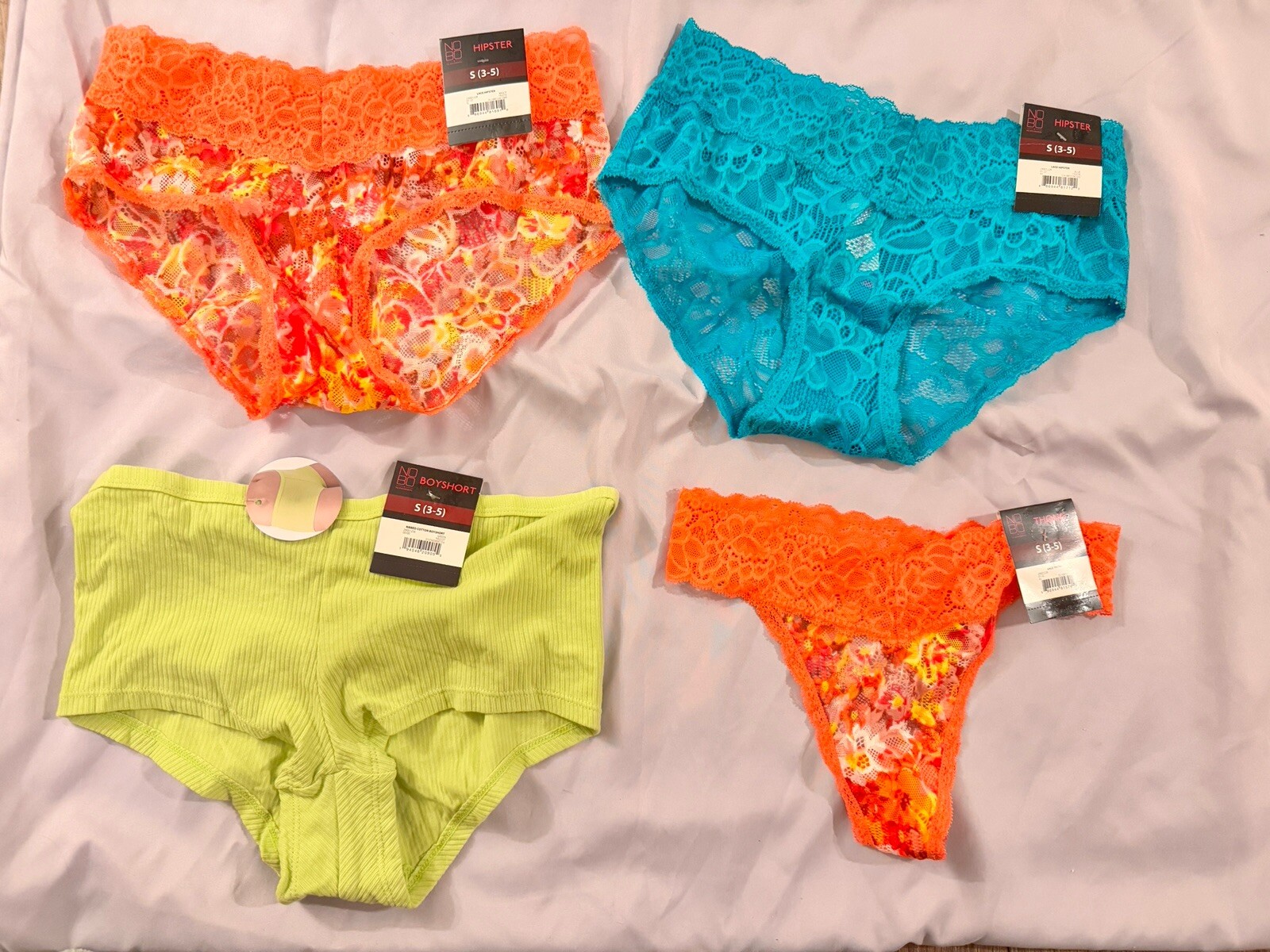 No Boundaries NOBO Small(3-5) 2 Lace, 1 ribbed cotton Hipsters, 1 thong Lot of 4