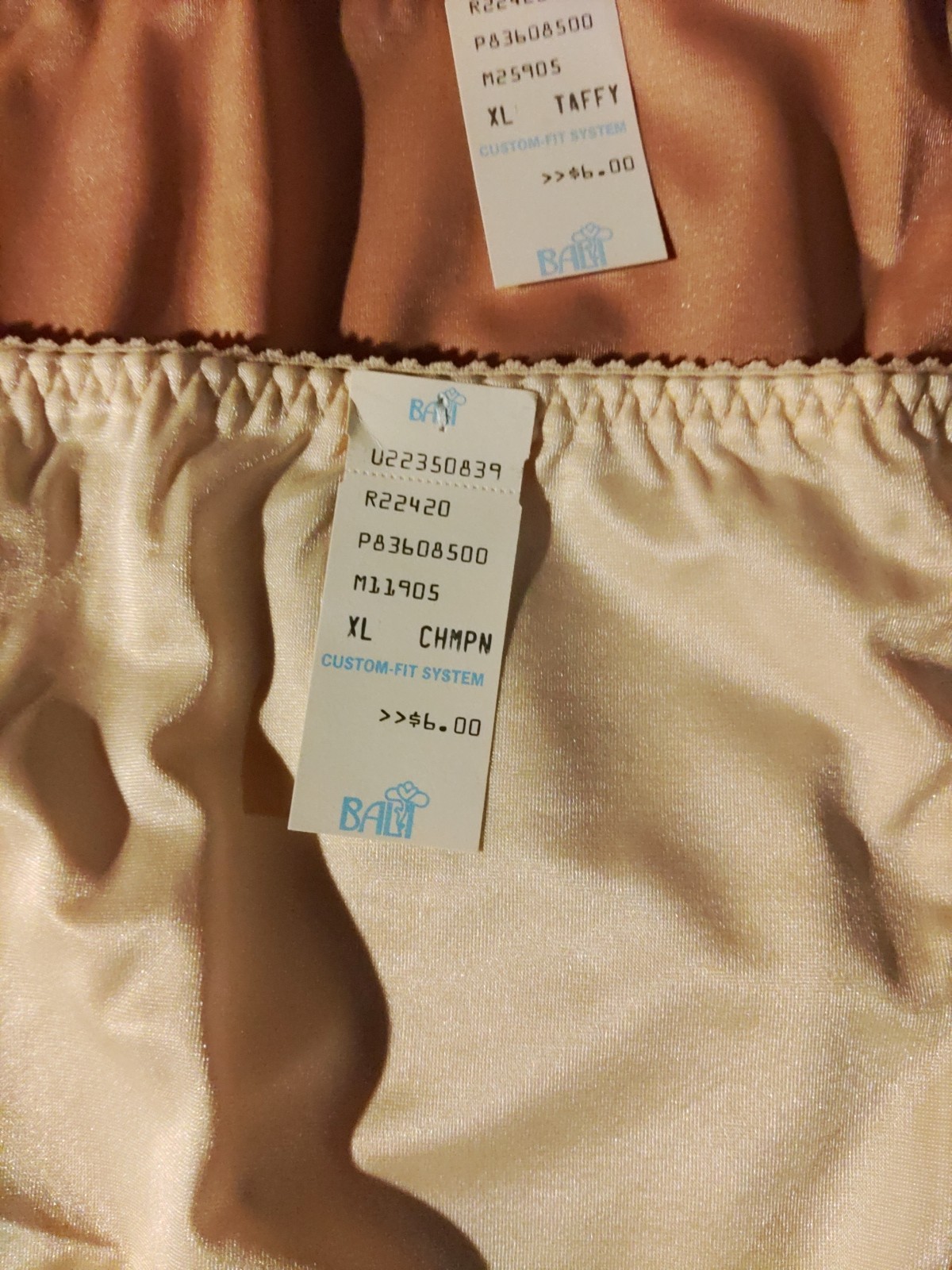 Bali “Something Else” Brief Panties Size 8 85% Antron III Nylon 15% Lycra