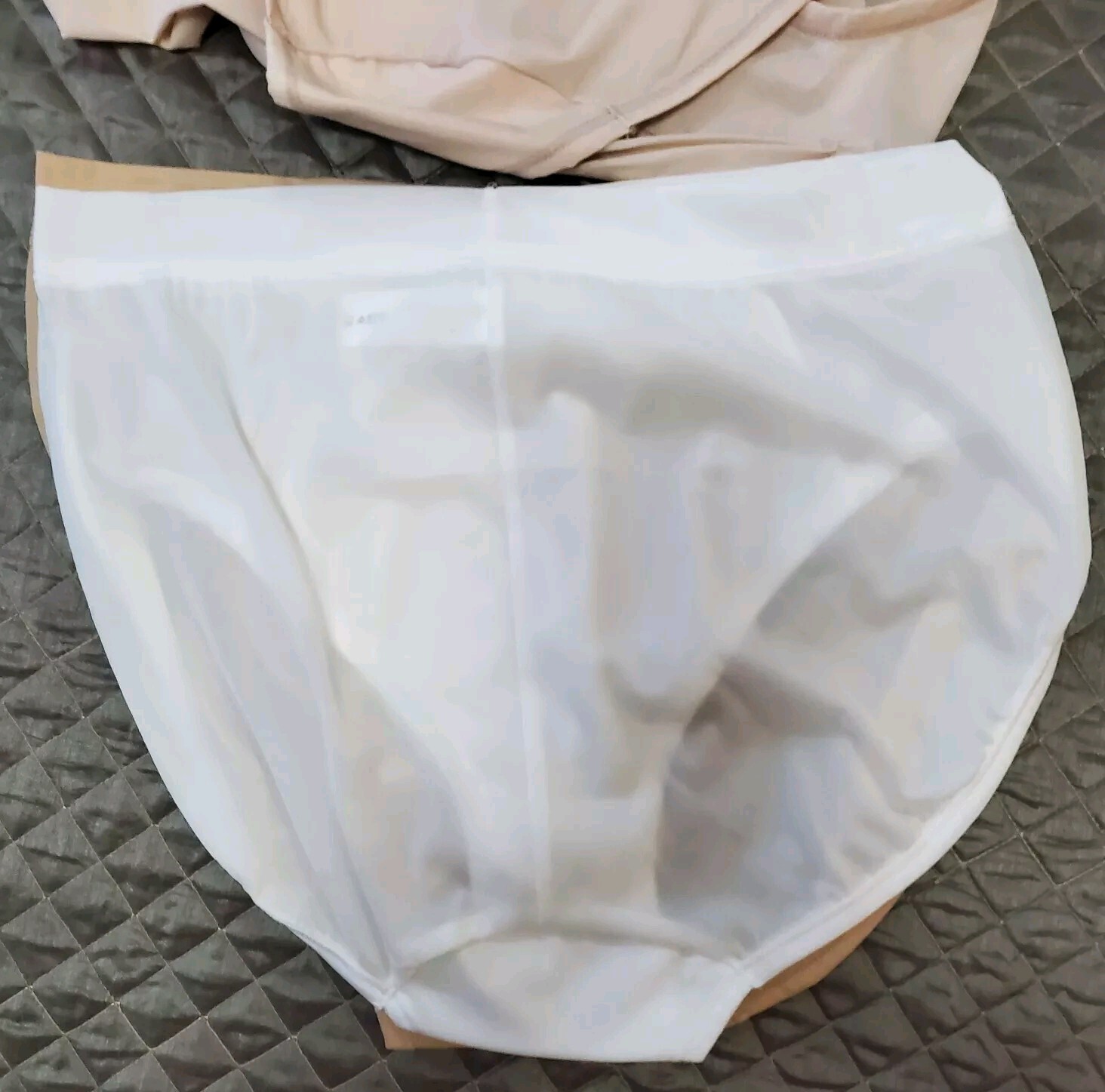 Bali Smoothing ultra light Brief panties 3 pair size 2XL/9 style DFMEB3- NWT