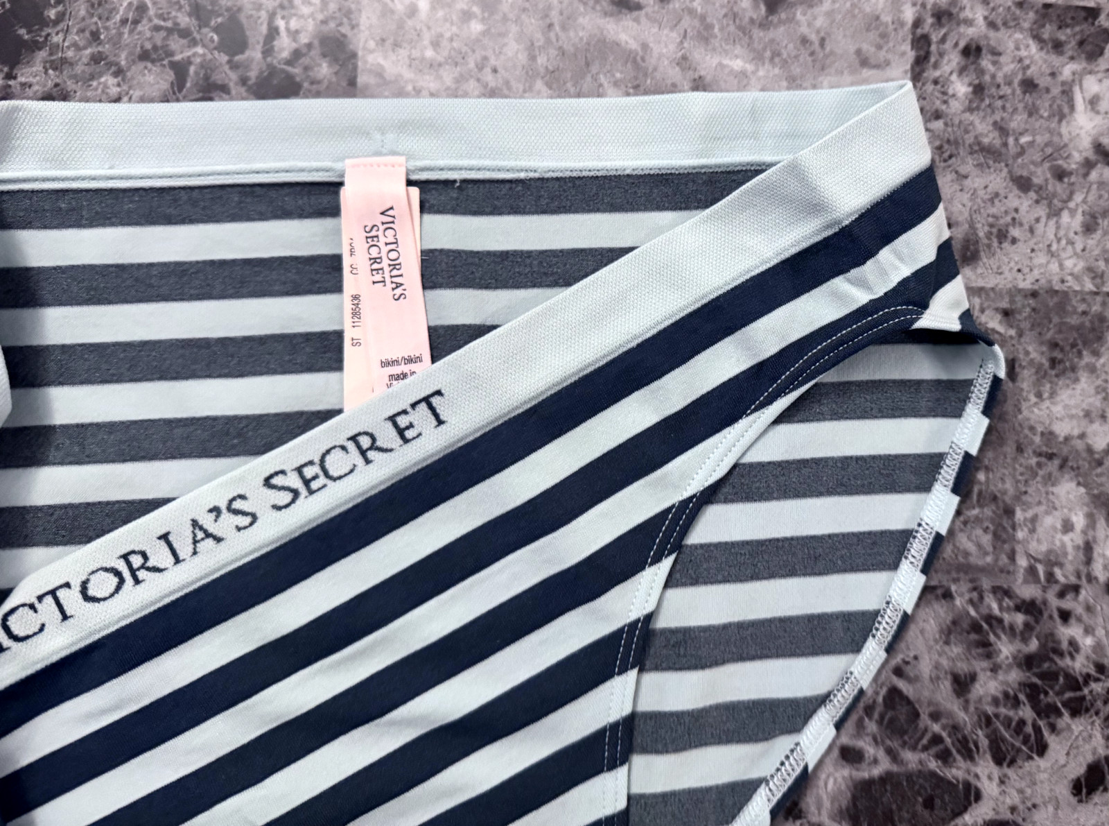 NWT VICTORIA’S SECRET BLUE STRIPE LOGO BAND STRETCH SEAMLESS BIKINI PANTIES