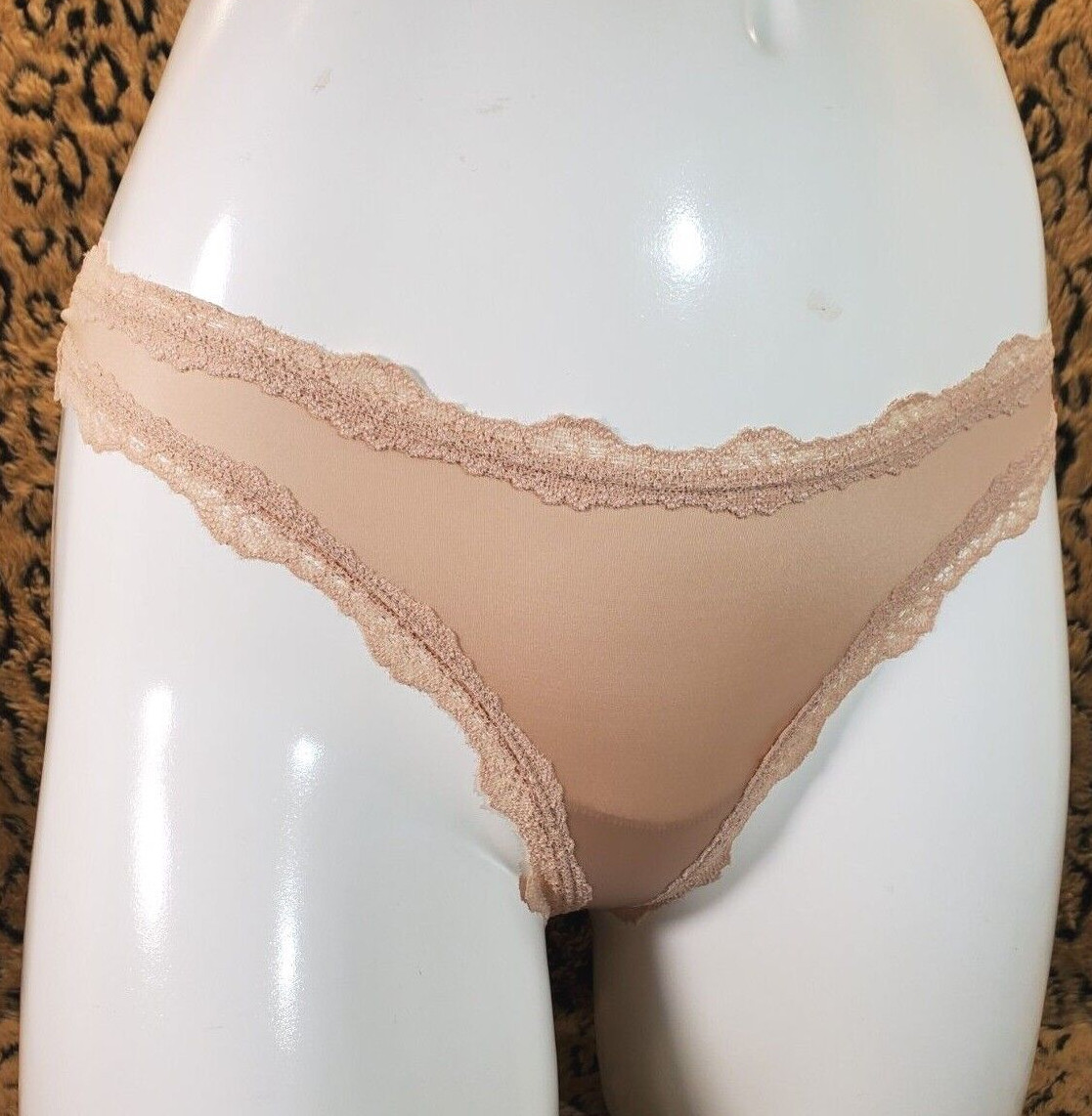 Victoria’s Secret PINK Light Brown Floral Lace Thong String Panty S NWT Sexy