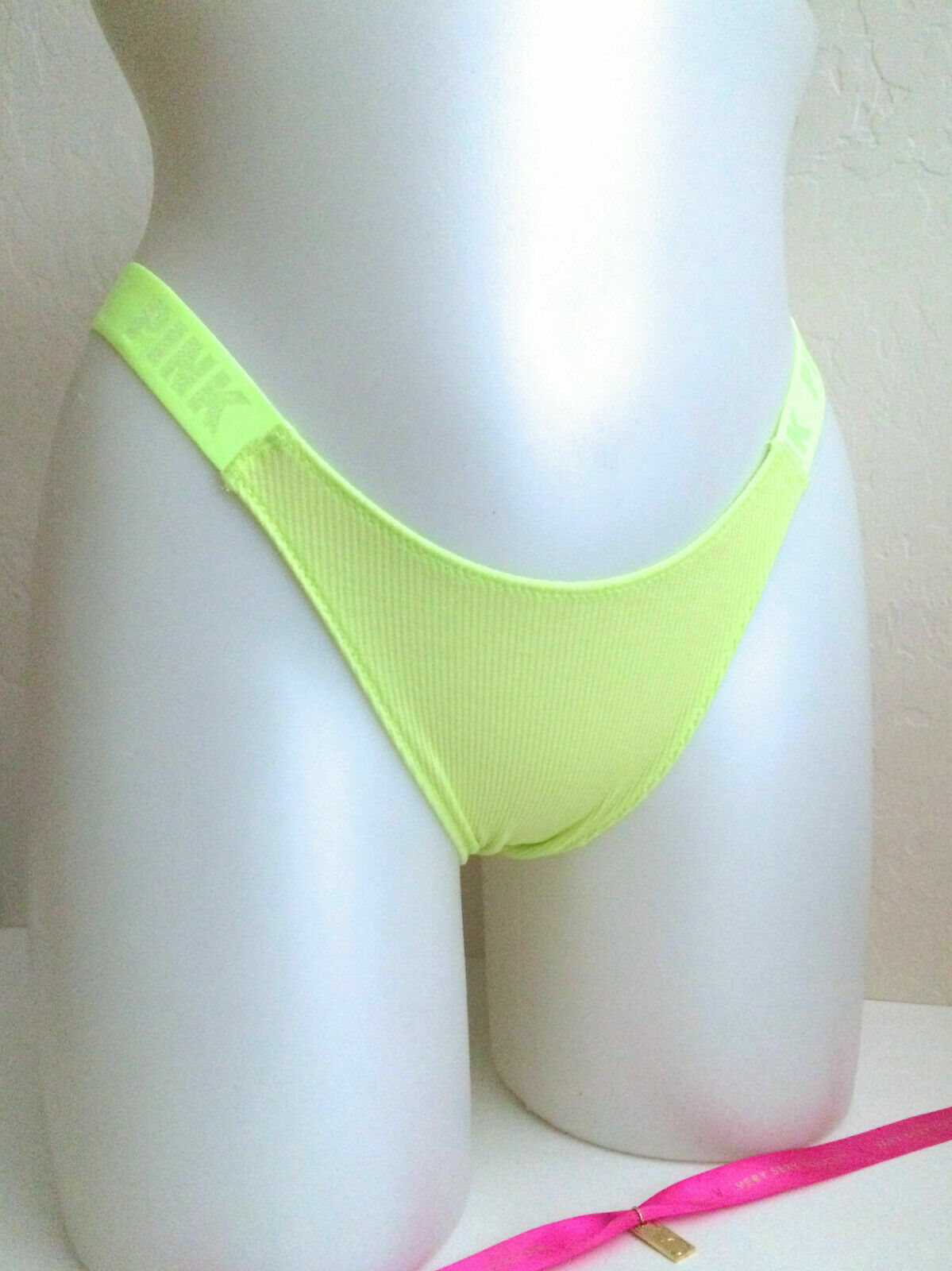 Victorias Secret LACE Floral BRAZILIAN Panty Pantie SEXY Cheekster NWT Itsy PINK