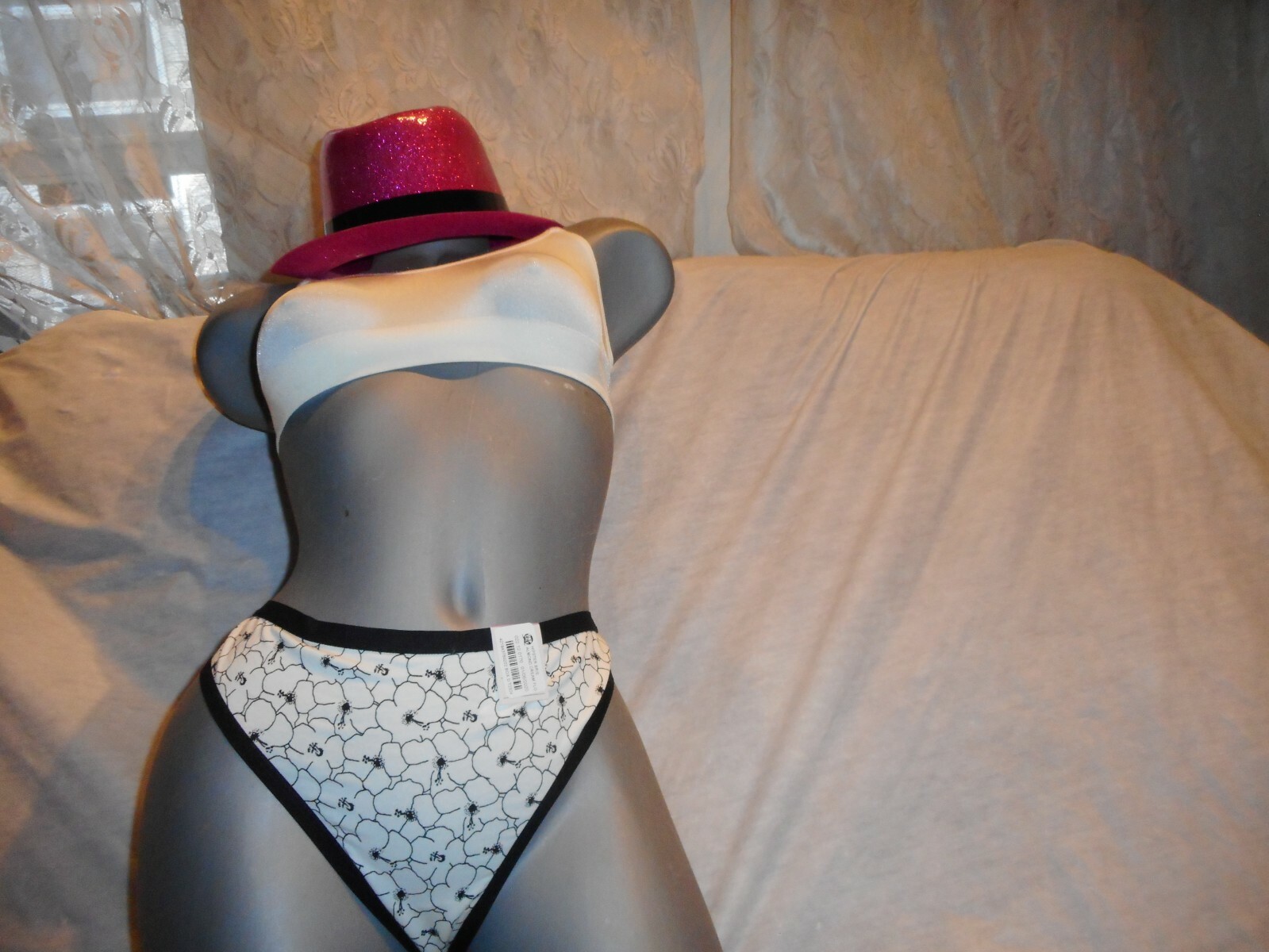 5 pc Auden Red,Blue Thong And Black Seamless Hipster Panty XL