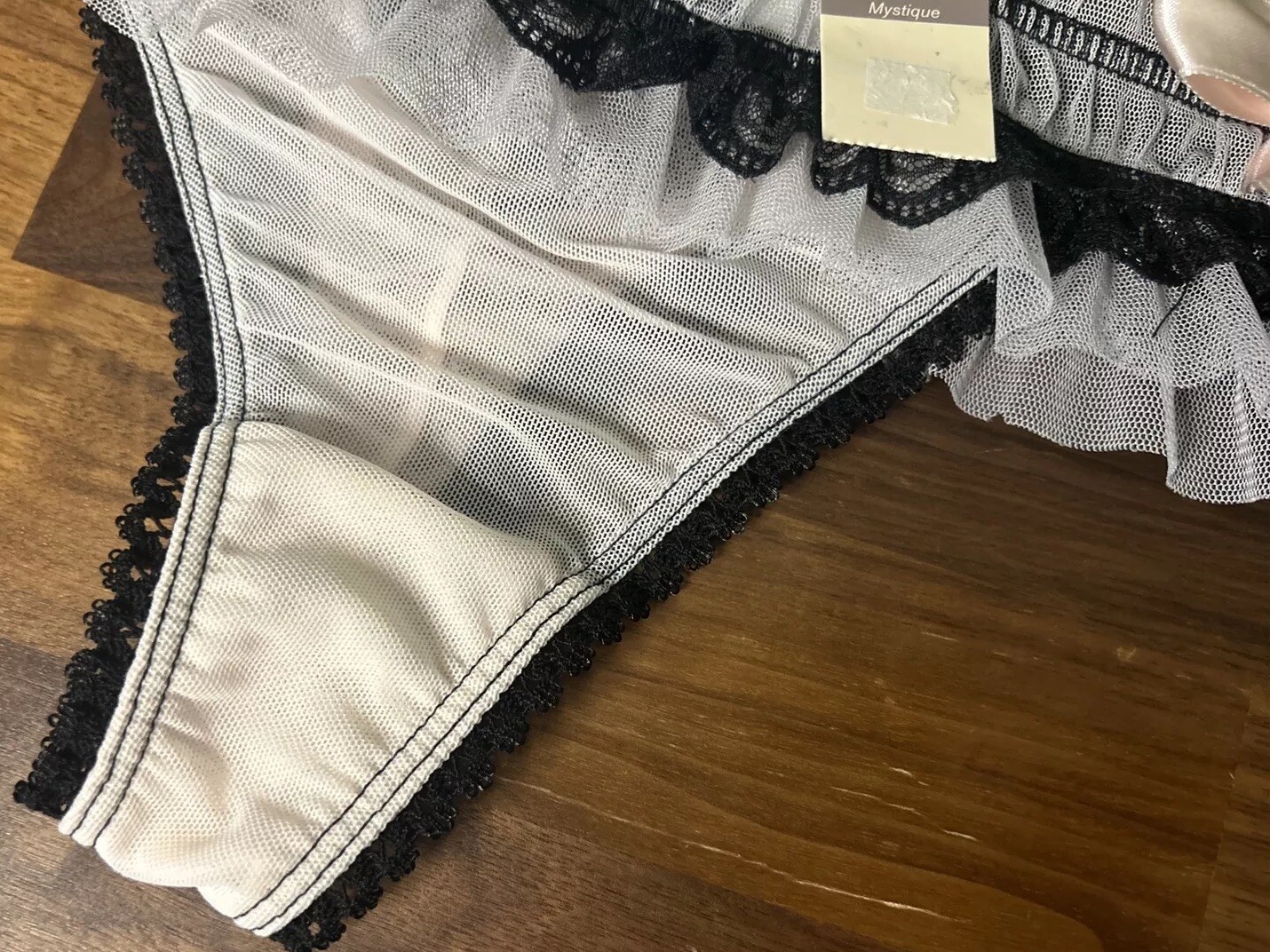 NWT Vtg NYLON Mesh RUFFLE THONG Panties Bows Second Skin Sz 6 Med Pink Bridal
