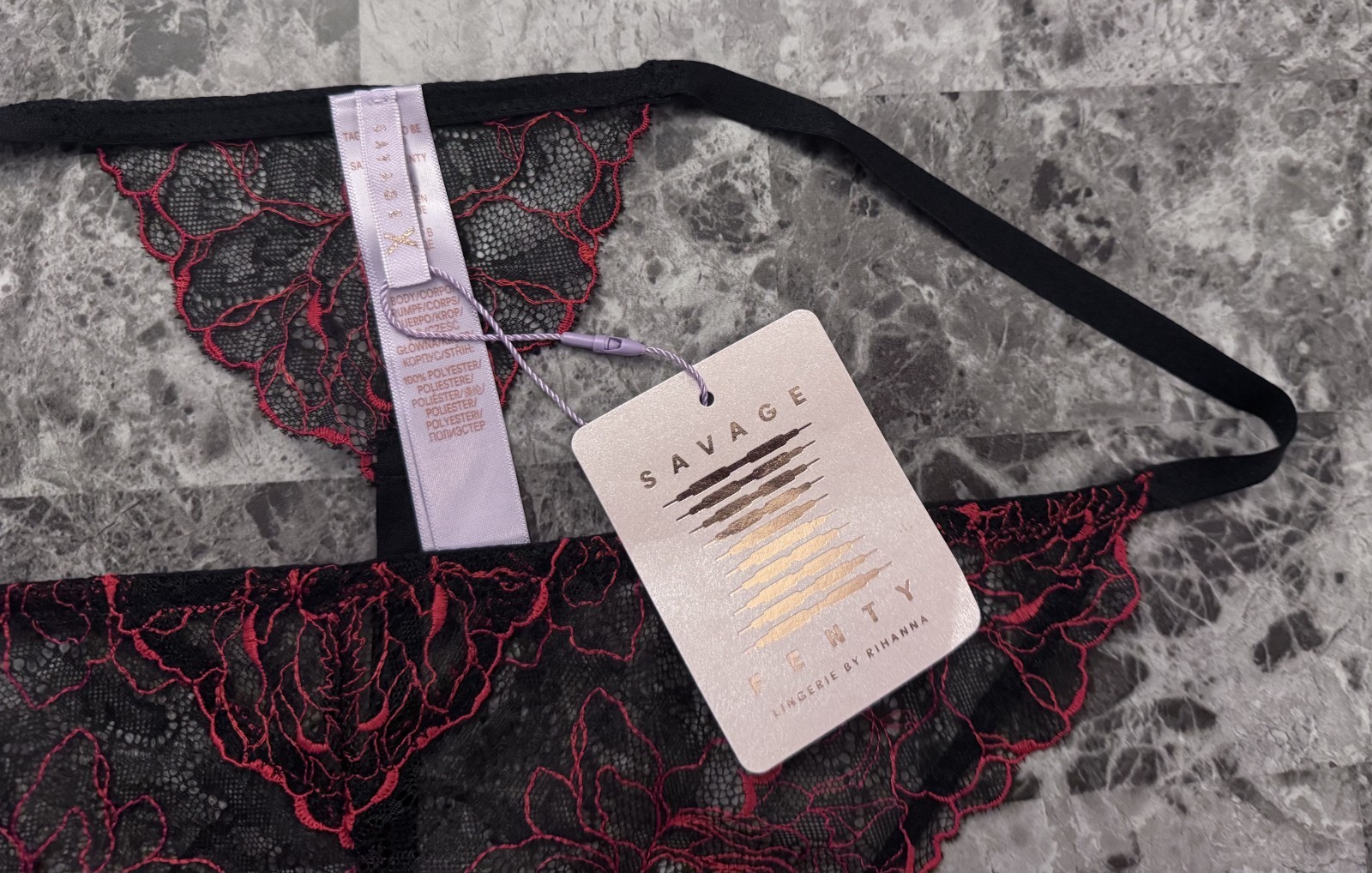 NWT SAVAGE FENTY 1X BLACK RED FLORAL LACE V STRING THONG PANTIES