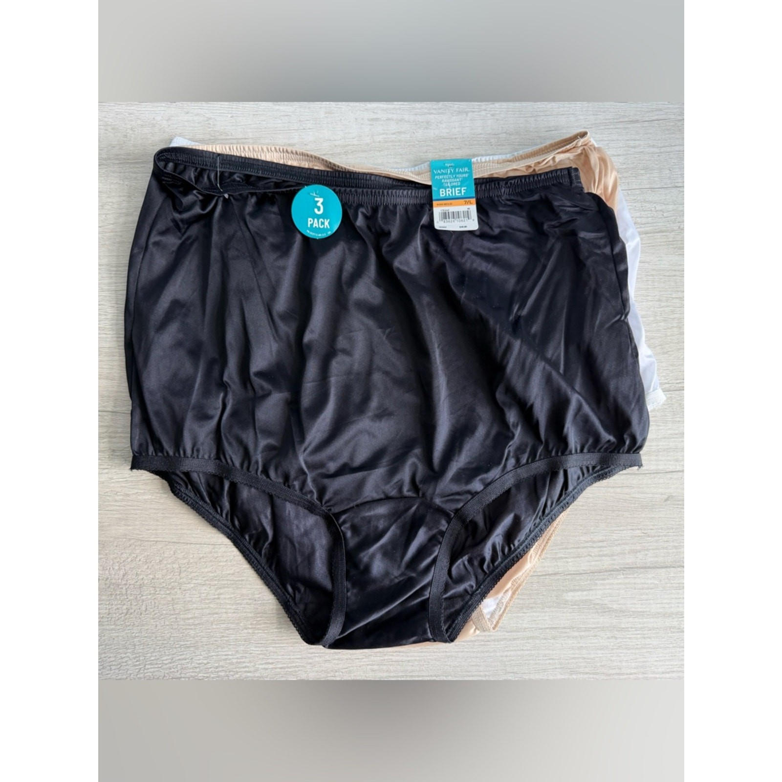 Vanity Fair Women’s 3-Pk. Perfectly Yours Brief Underwear Size Large
