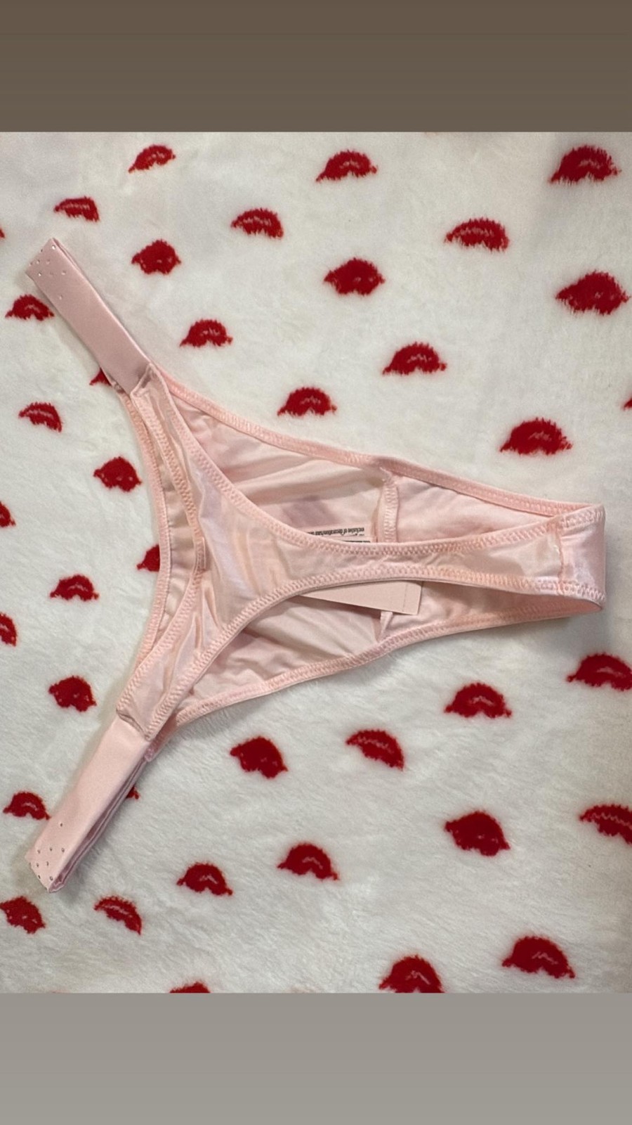 Victoria’s Secret VERY SEXY Scattered Shine Strap Smooth Thong Panty Size M