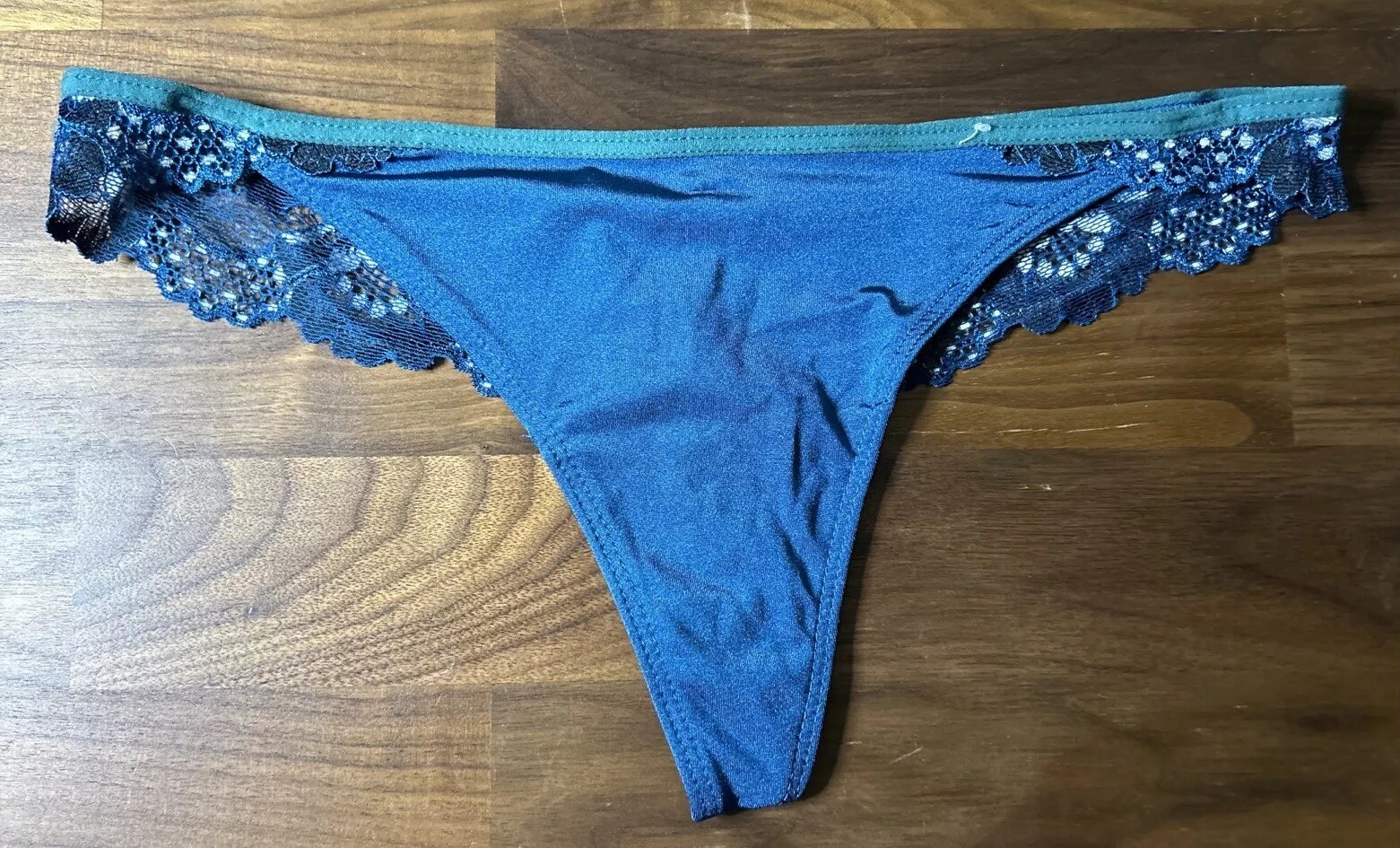 CANDIES THONG PANTIES UNDERWEAR LACE WOMENS SZ SMALL Blue Nylon Second Skin Lace