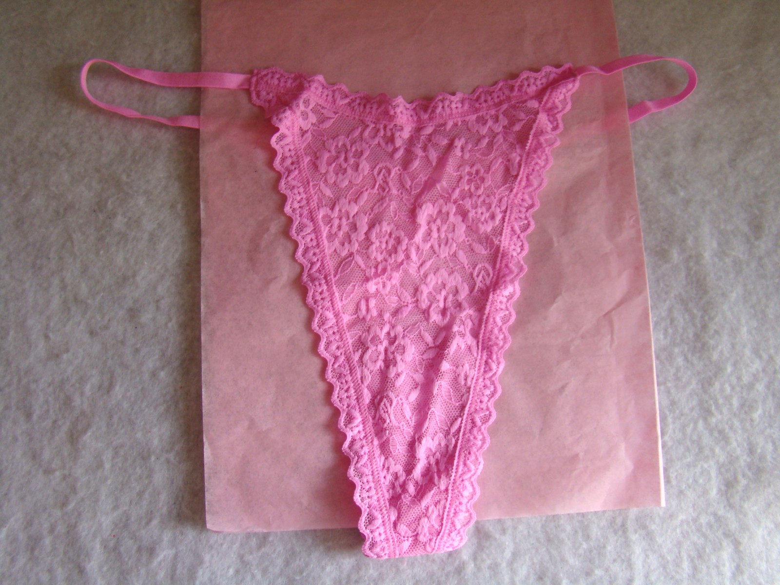 New Victoria’s Secret Pink Floral Lace Strappy Floral Lace Thong String Panty