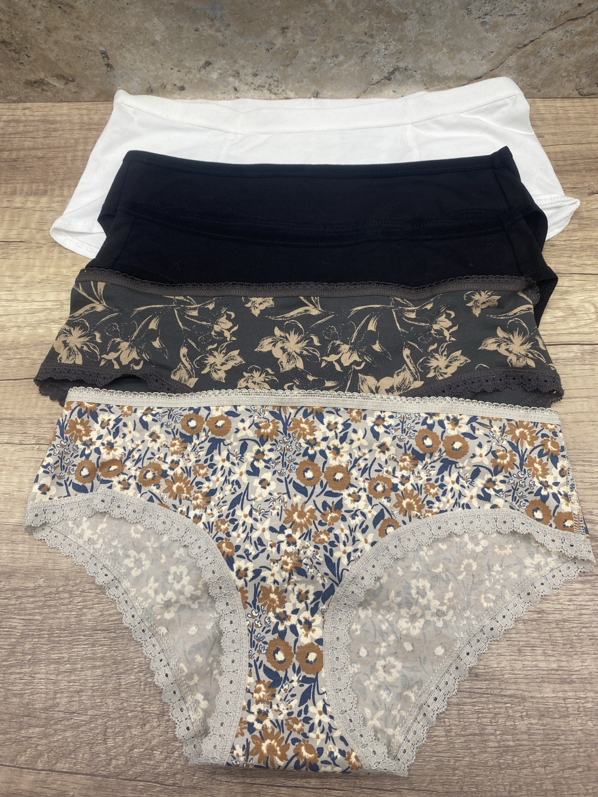 Pact Women’s Organic Cotton Lace Brief Panties 4 Pack Size S NWOT Color Mix