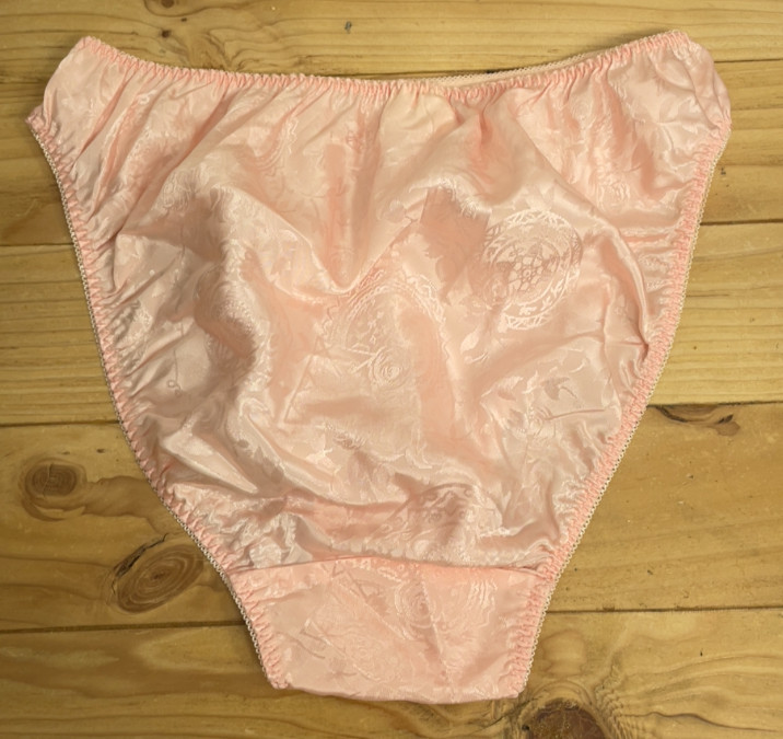 Vintage Victoria’s Secret Satin Panties Womens M 6 Pink Ruffle Gold Label New