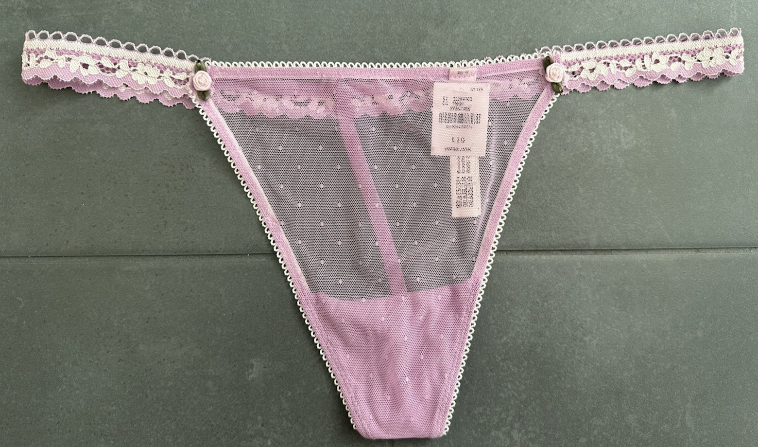 Victoria’s Secret PINK Lace V String Panty Light Lilac Floral Accents Size L NEW