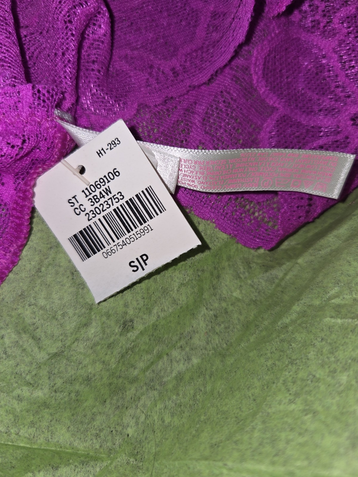NWT Victoria’s Secret Purple Floral Lace Extra Low Rise Thong Small Nov 2015