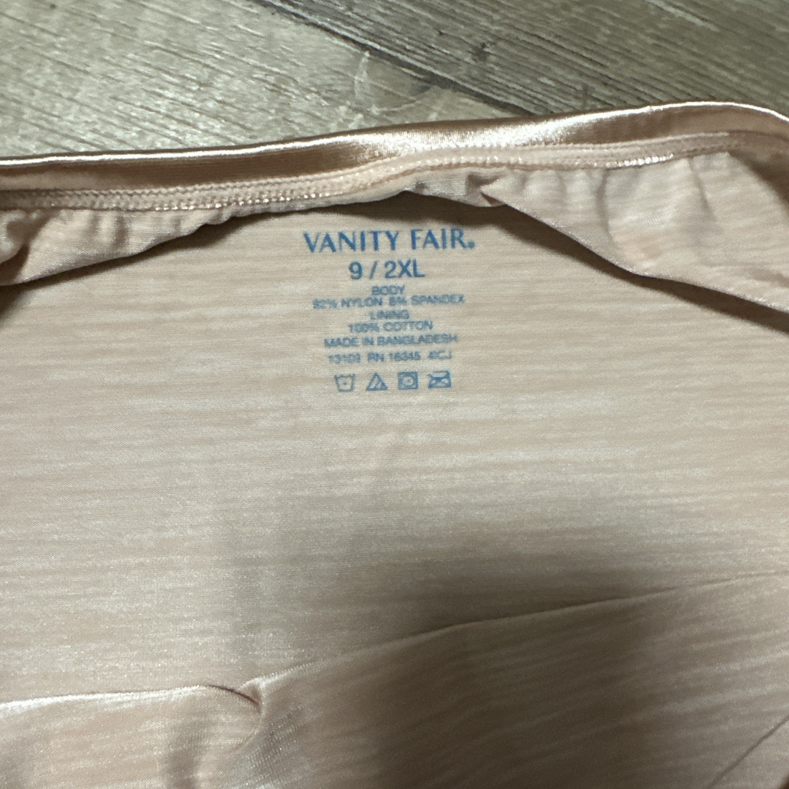 NWT Vanity Fair Panties Illumination Brief 13109 Soft Stretch Rose Beige 9 2XL
