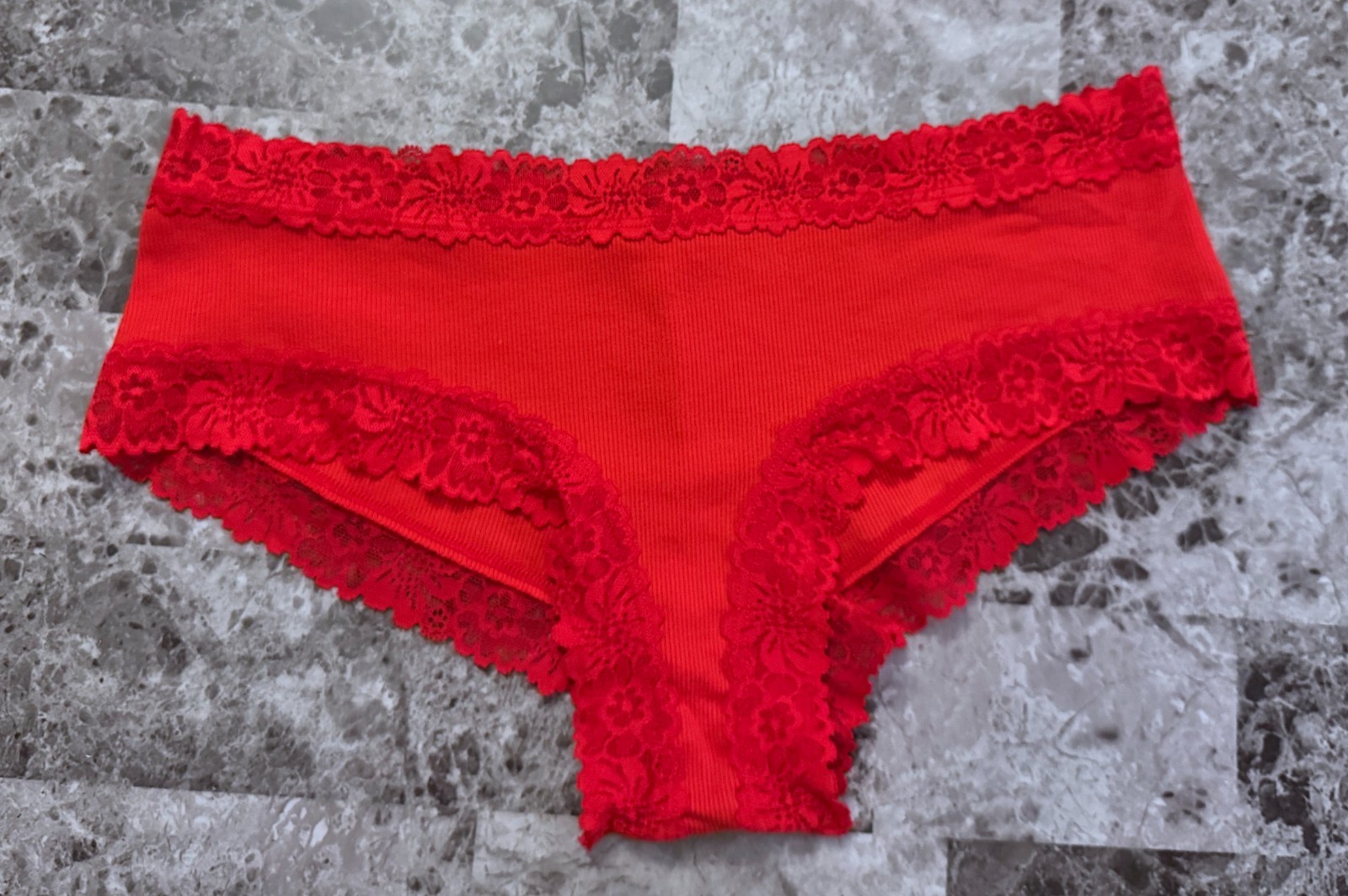 NWT VICTORIA’S SECRET PINK RED RIBBED KNIT FLORAL LACE CHEEKY PANTIES