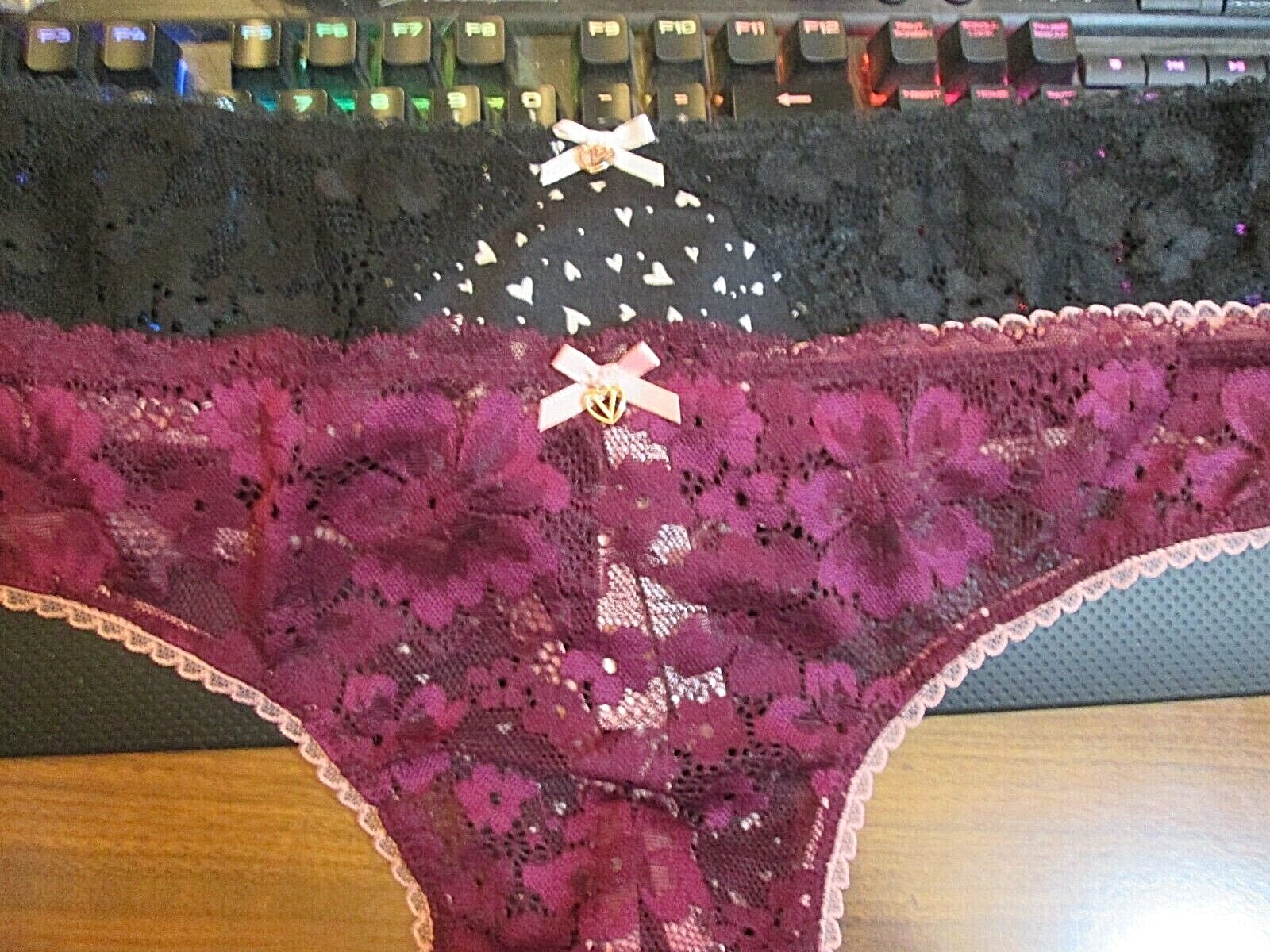 🎀New $16.50💖Victoria’s Secret💗🖤Body Vic Thong💖Size M, L, XL🎀