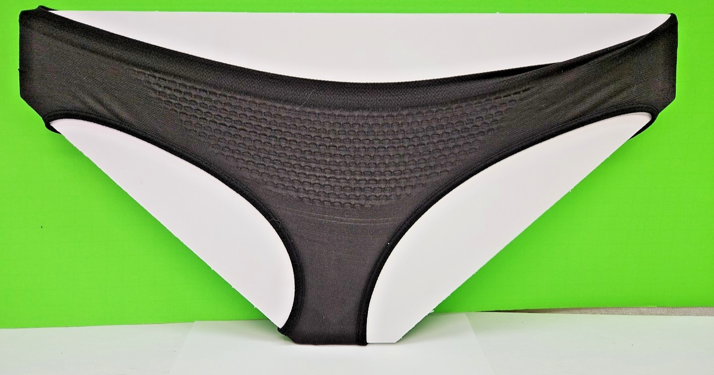 Women Panties Different brands, colors, and Patterns Size 2XL 3 pack. Read Below