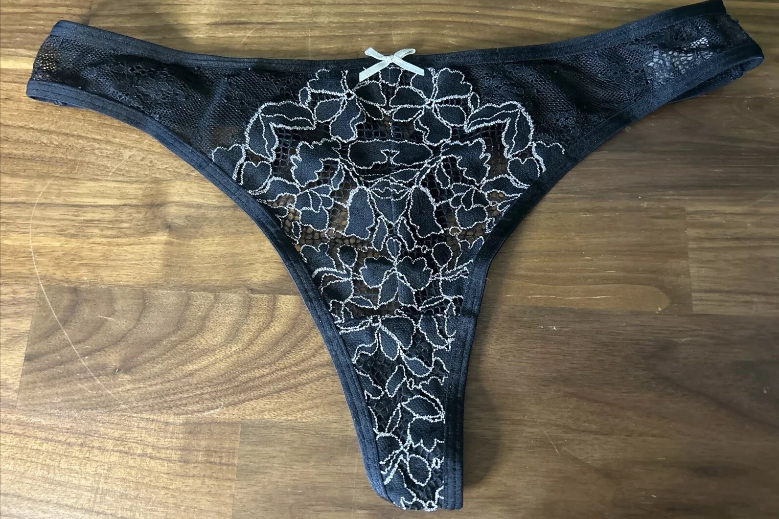 HTF Victoria Secret Dream Angel Black Pink Lace Mesh Thong Panties M Bow Keyhole