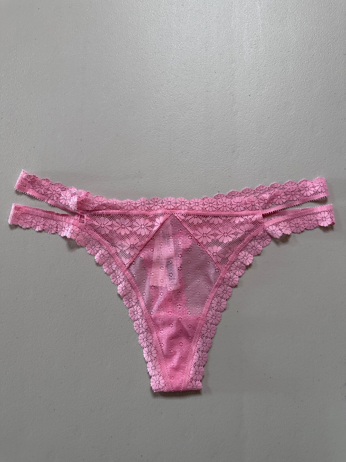 New Victoria Secret Underwear Medium Pink Strap Lacey Flower Thong / String