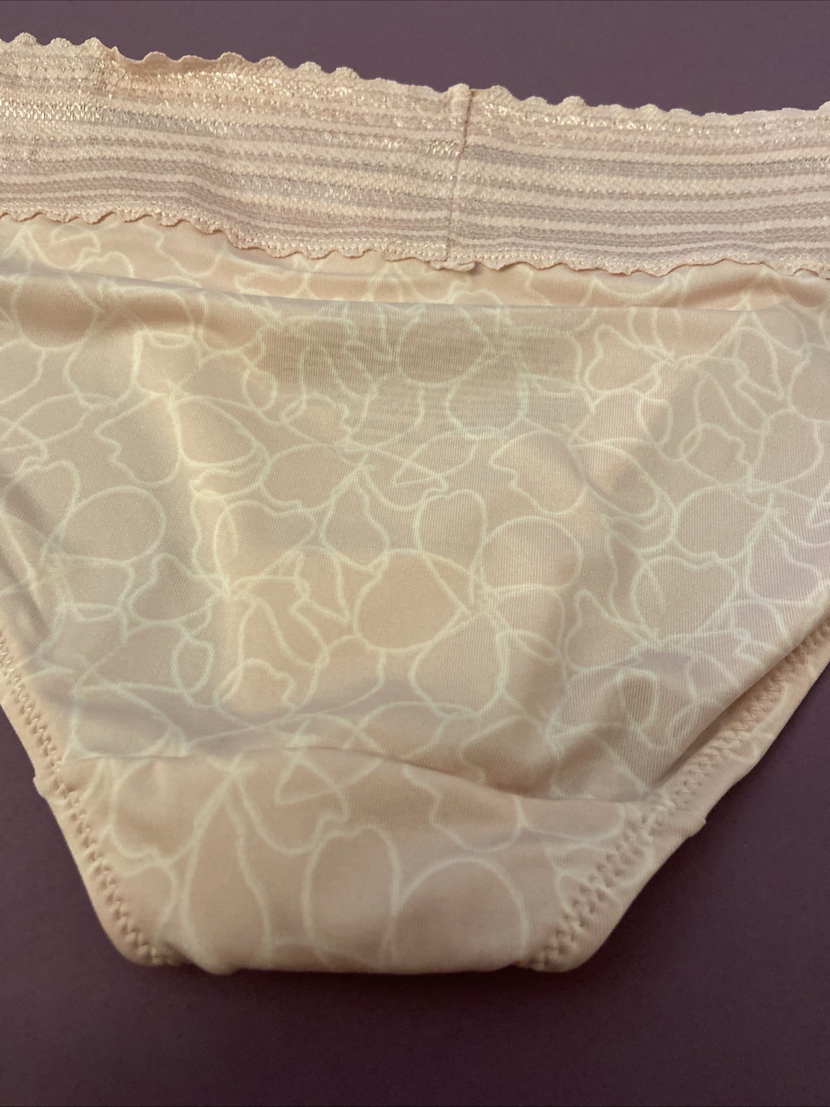 Warners’ Pale Pink Abstract Bikini Panties / Small / 5