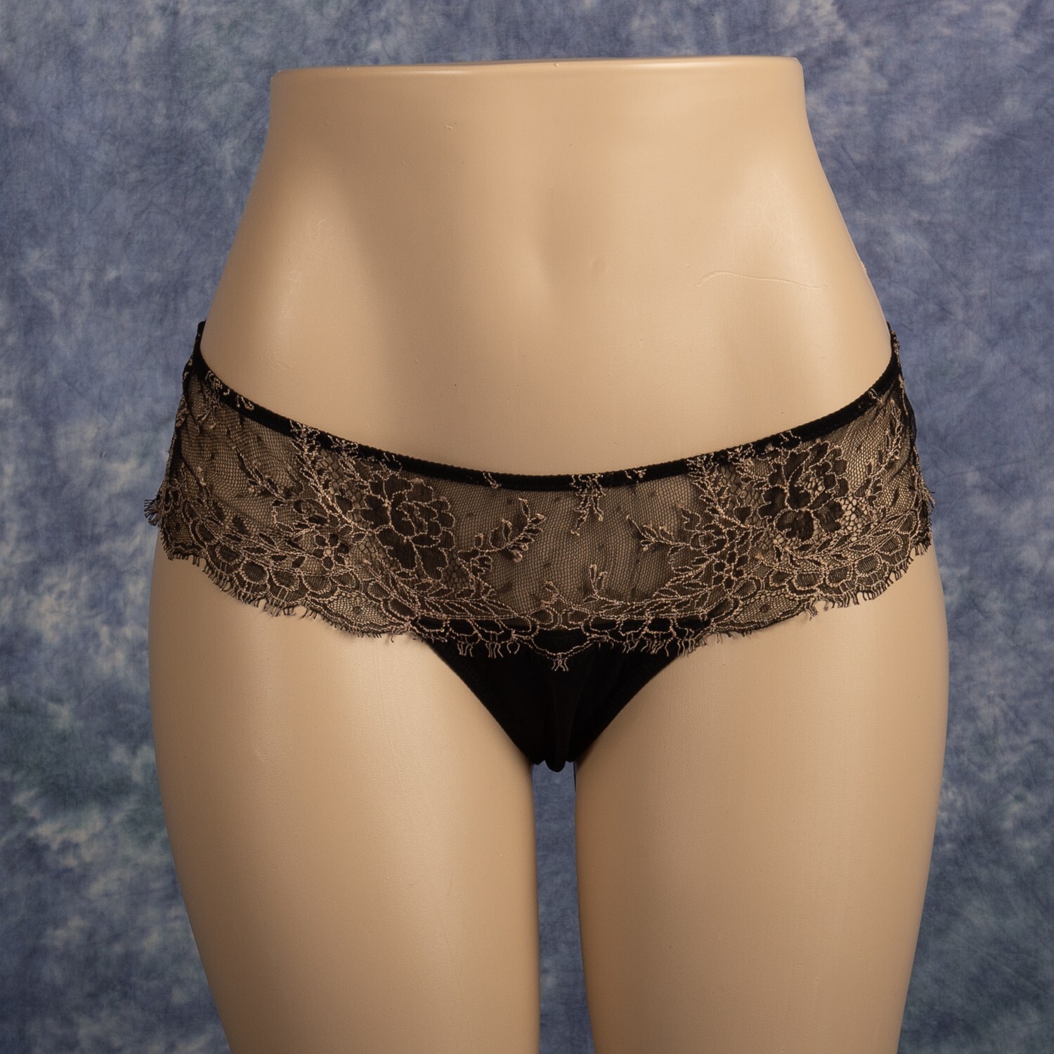 Andres Sarda Black & Gold Floral Lace Thong Panty Sz 42 L NWOT