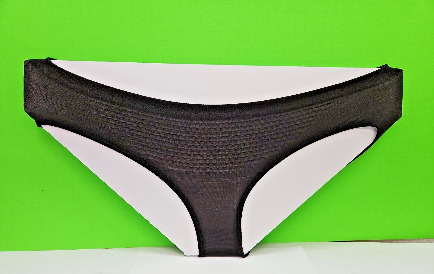 Women Panties Different brands, colors, and Patterns Size 2XL 3 pack. Read Below