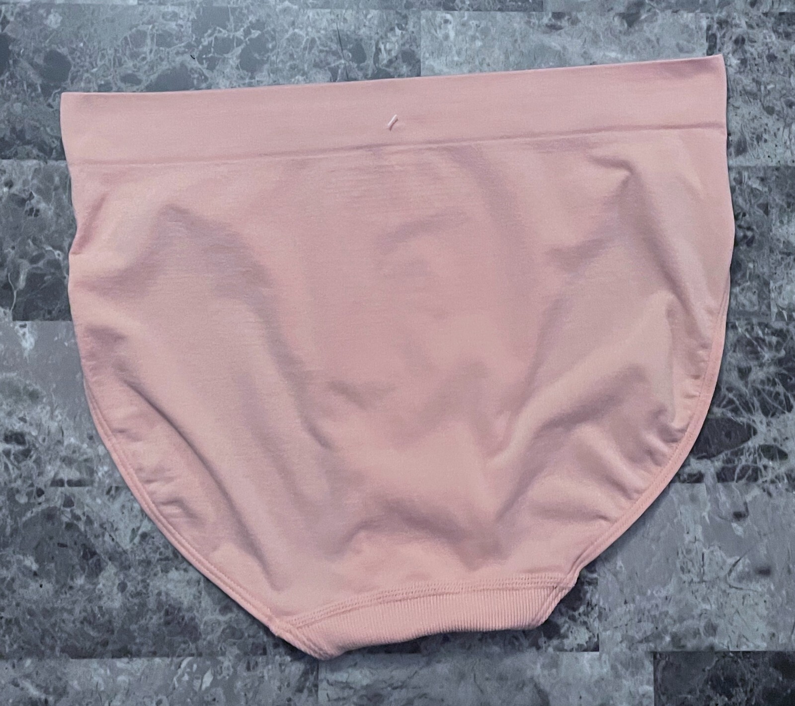 NWT VICTORIA’S SECRET M PINK WHITE LOGO SEAMLESS RARE HIGH LEG BRIEF PANTIES
