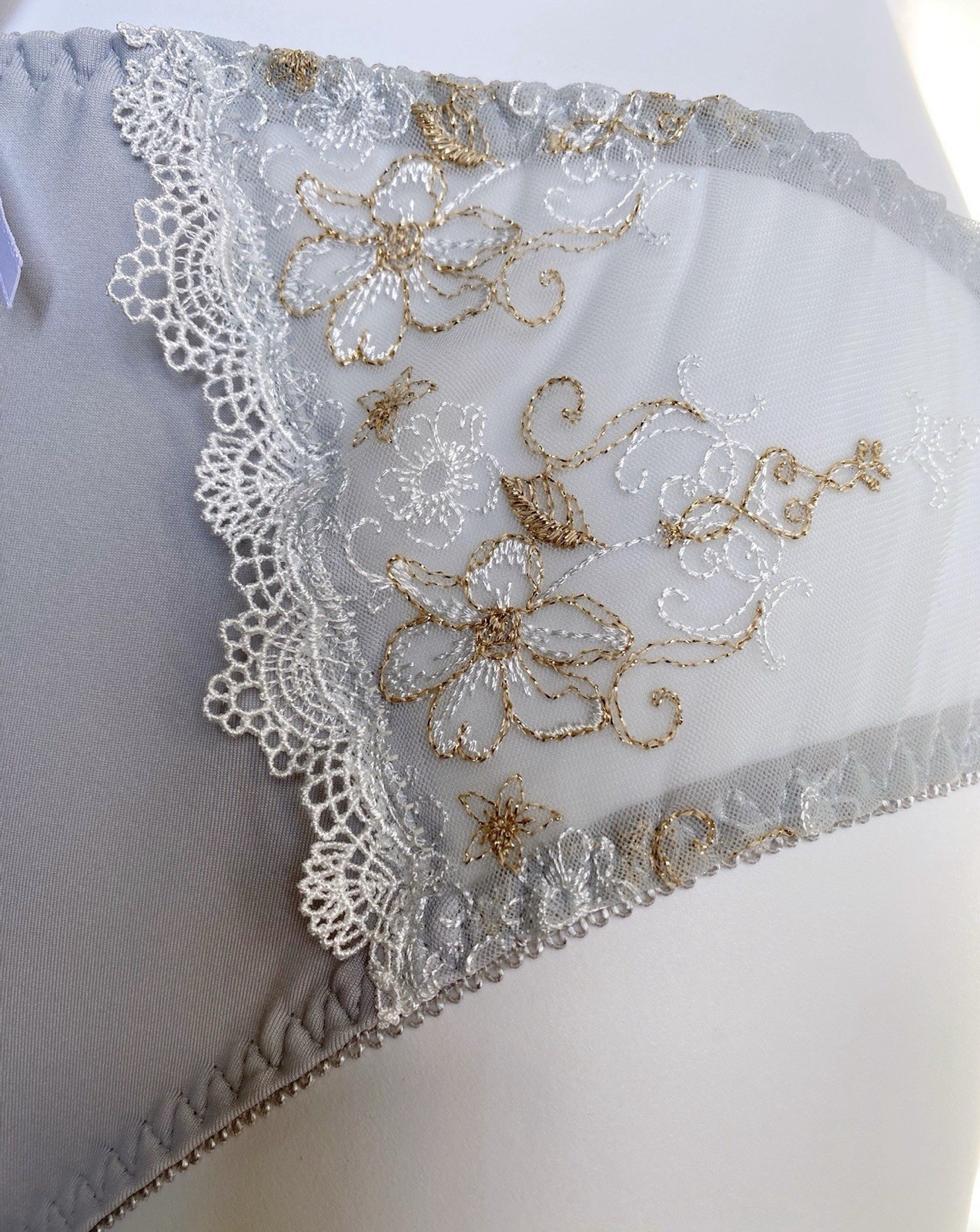 US-L/JP-3L Japanese Brand Elegant Glittery Floral Embroidery Smooth Nylon Panty